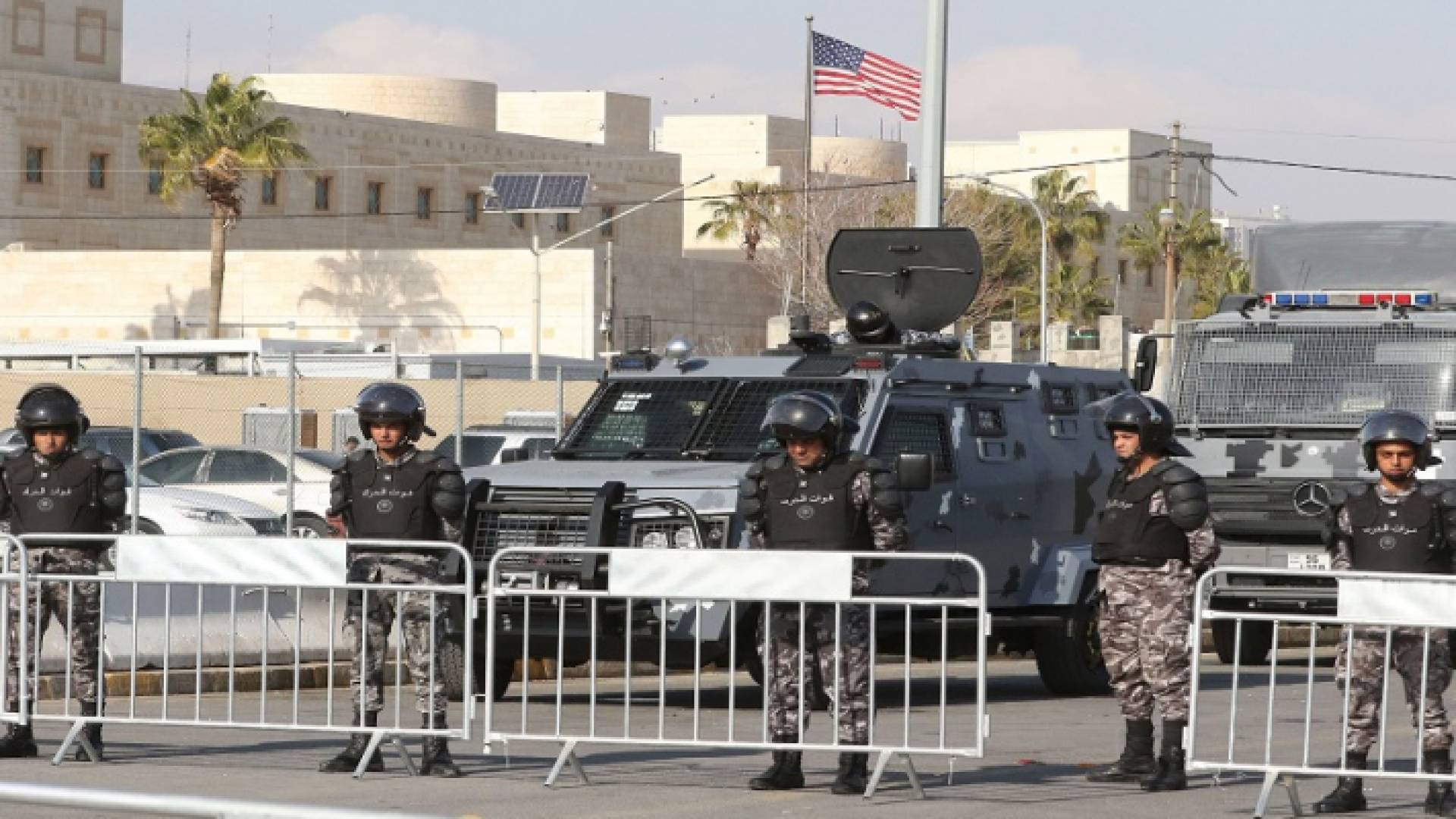 عكاظ : الولايات المتحدة تطلب من الأردن تعزيز حماية مصالحها بالمملكة