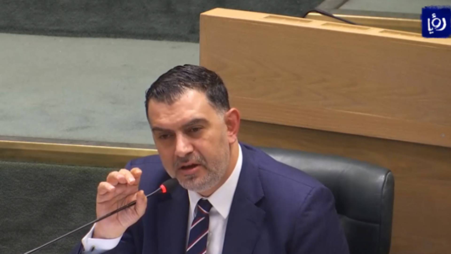 وزير العمل نضال البطاينة