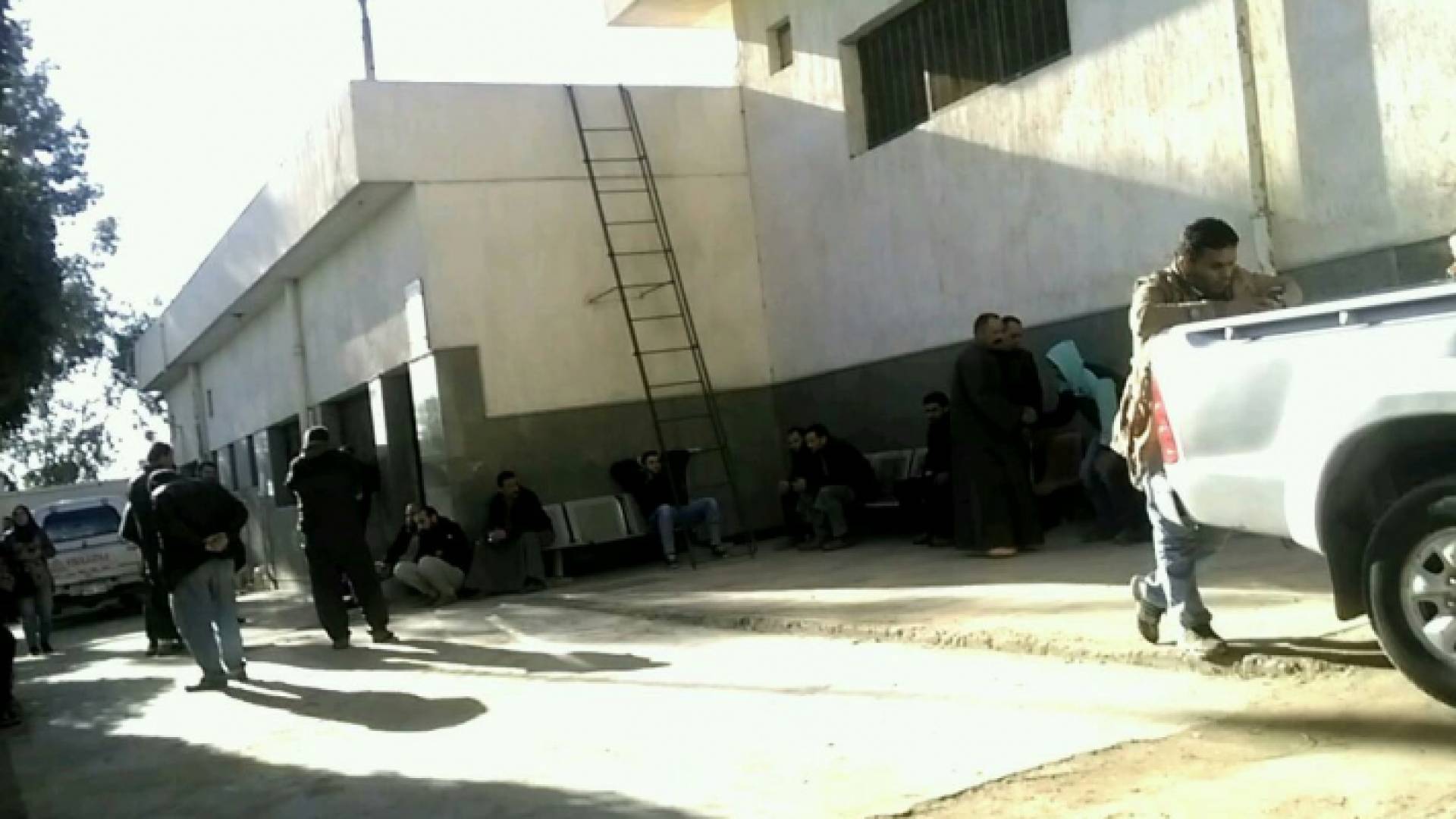 من موقع الجريمة