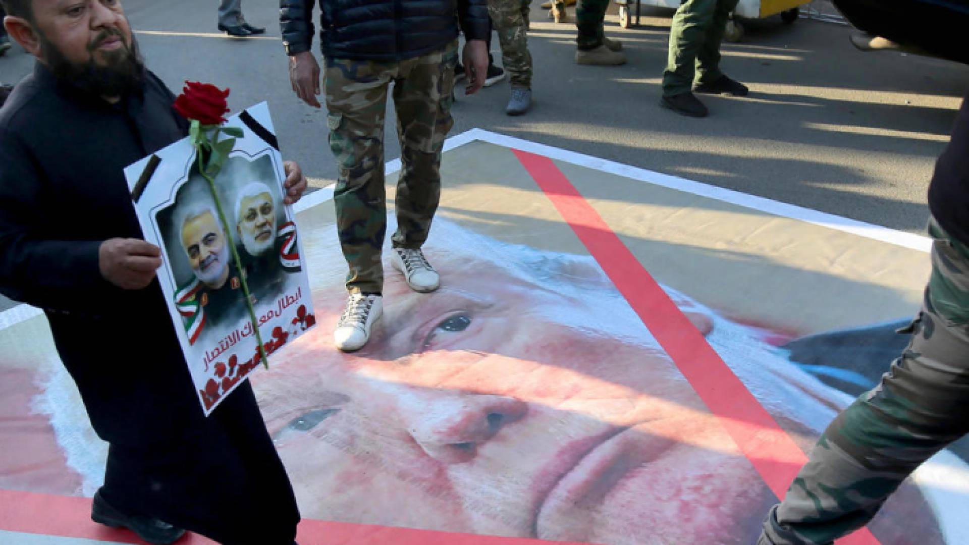 من تشييع سليماني والمهندس