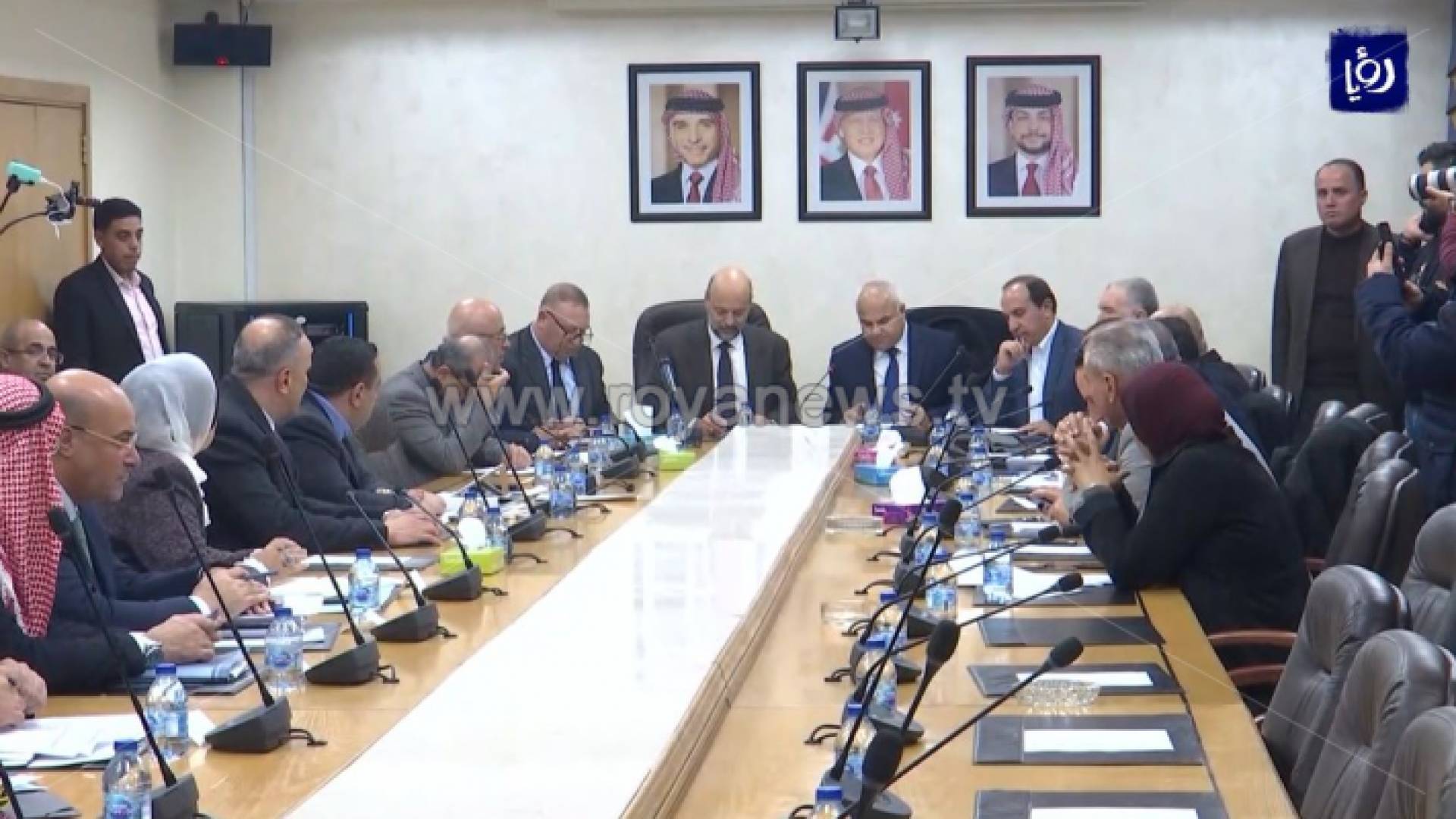 من الاجتماع