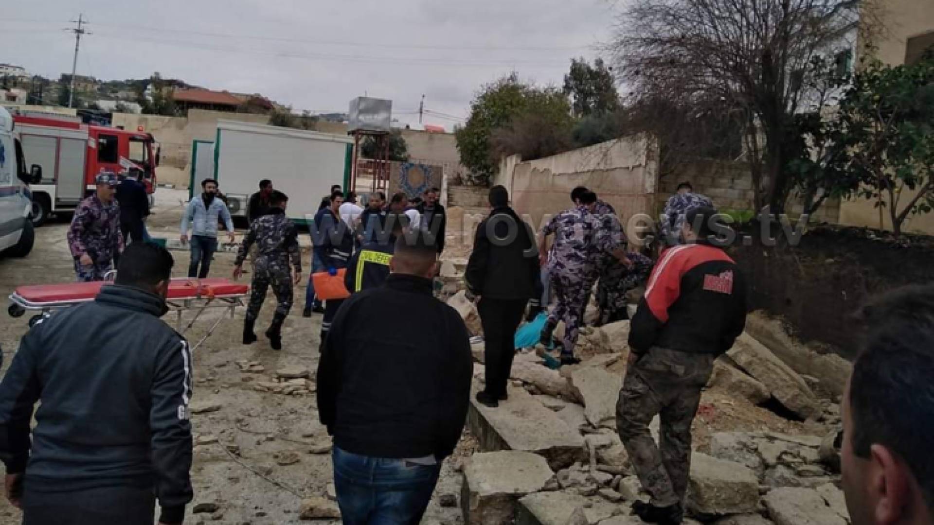 من موقع الانهيار في اربد