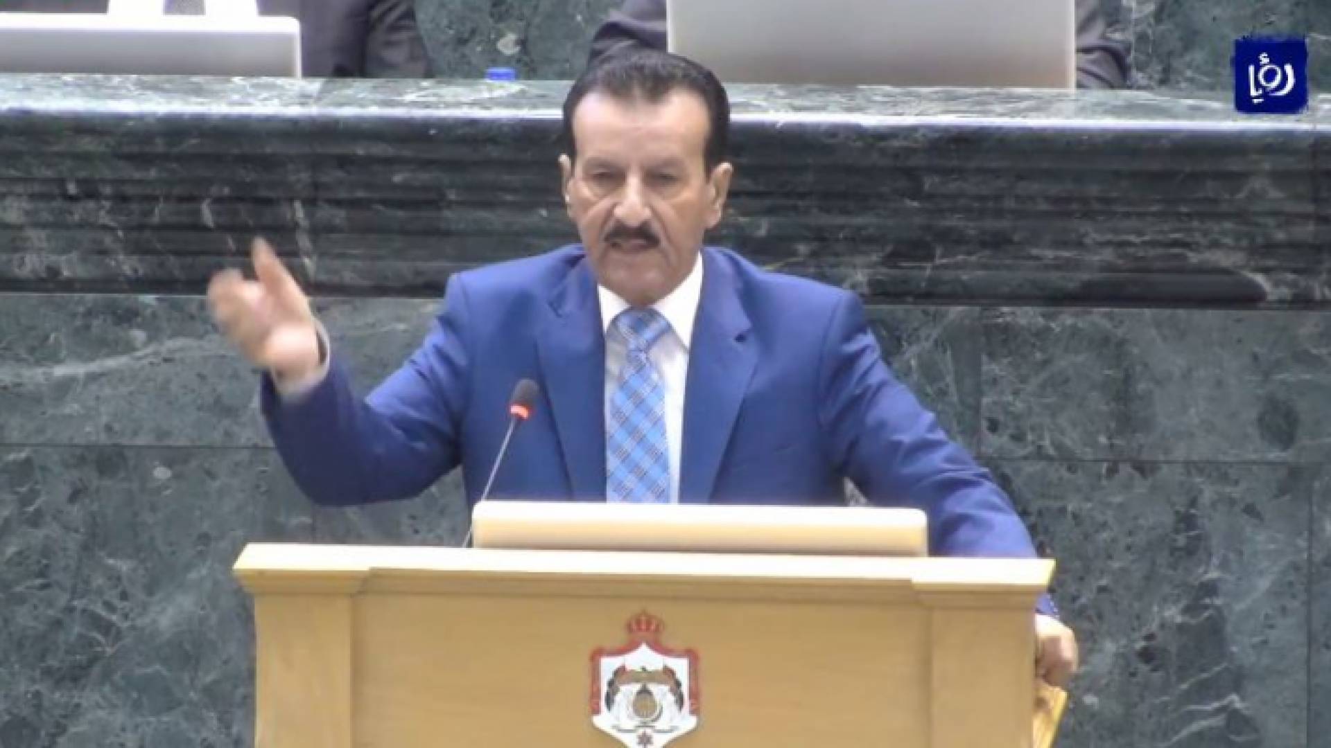 النائب العكايلة