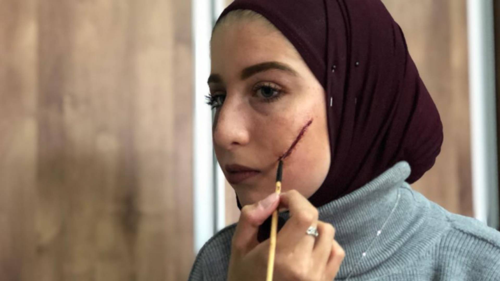 الشابة المقدسية رؤى سالم