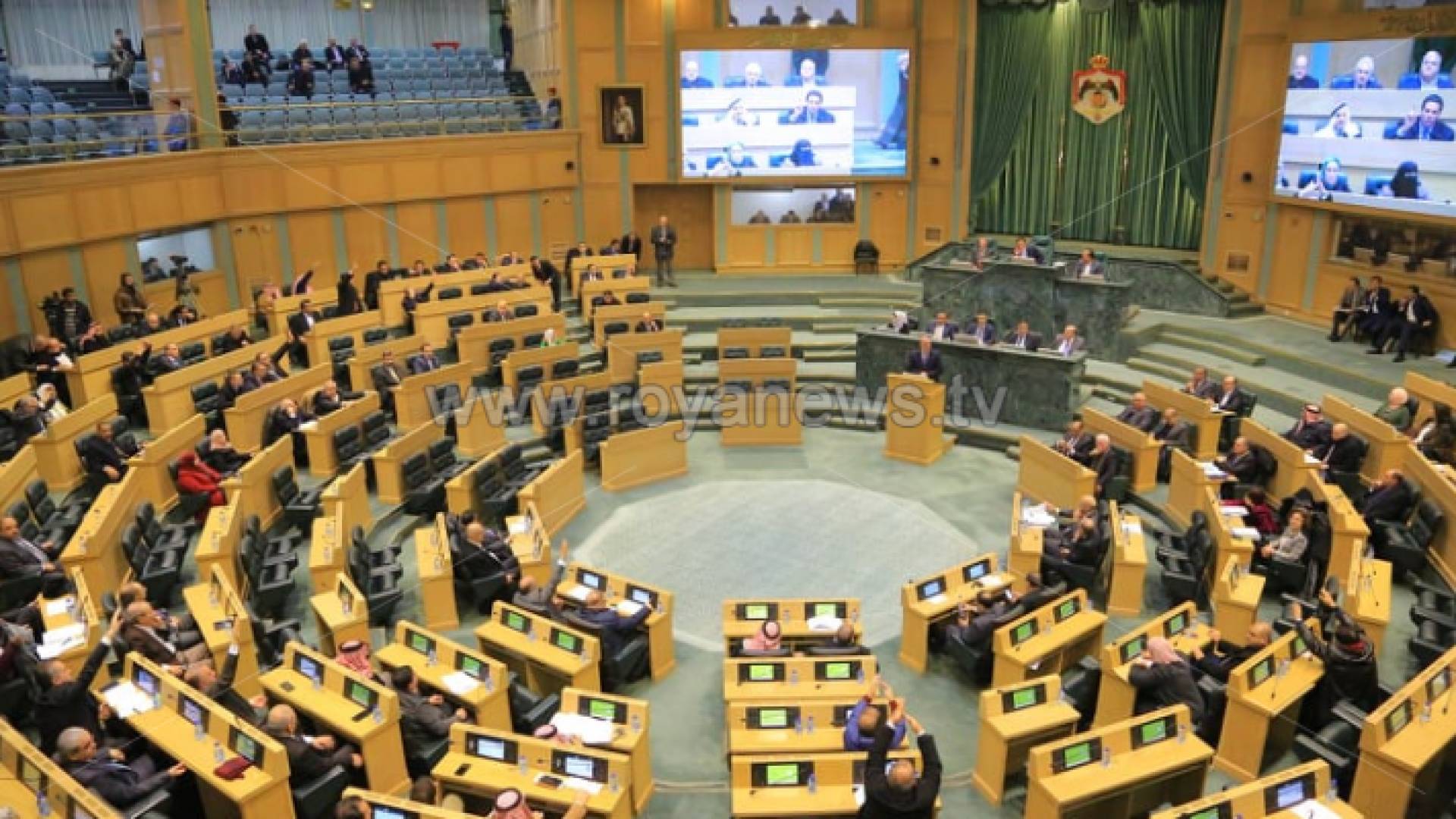 من جلسة اليوم