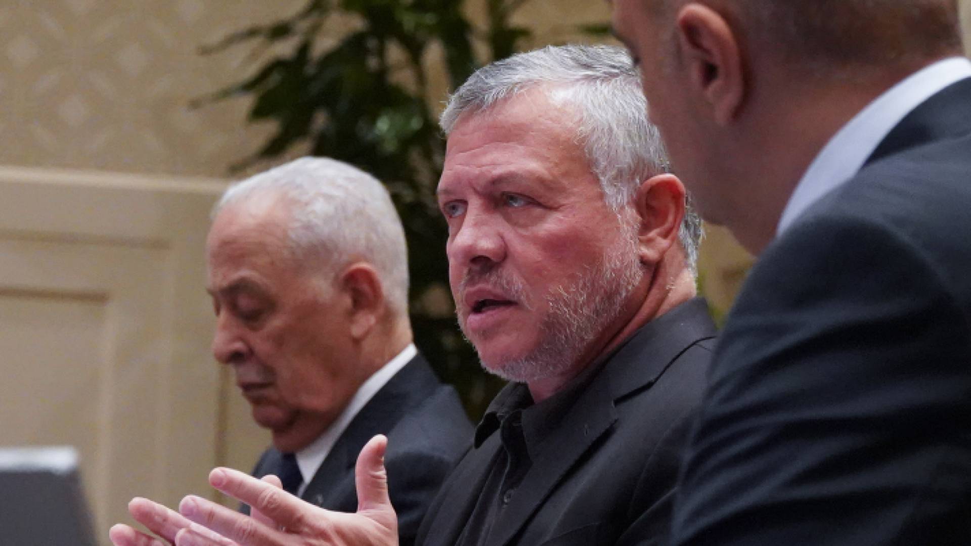 الملك يؤكد أهمية سيادة القانون وتطوير آليات مكافحة الفساد