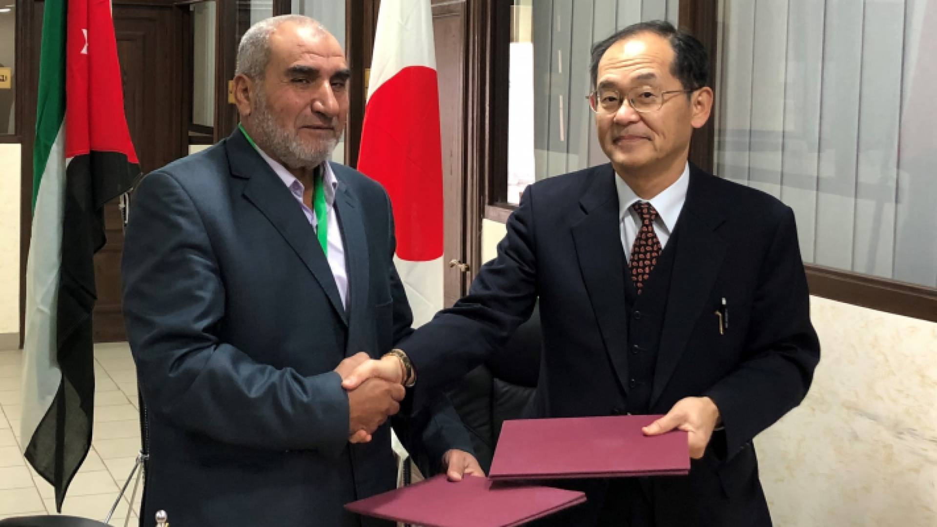 منحة يابانية بقيمة 90،620 دولار أمريكي لمشروع توفير المعدات الطبية للمركز الطبي الخيري