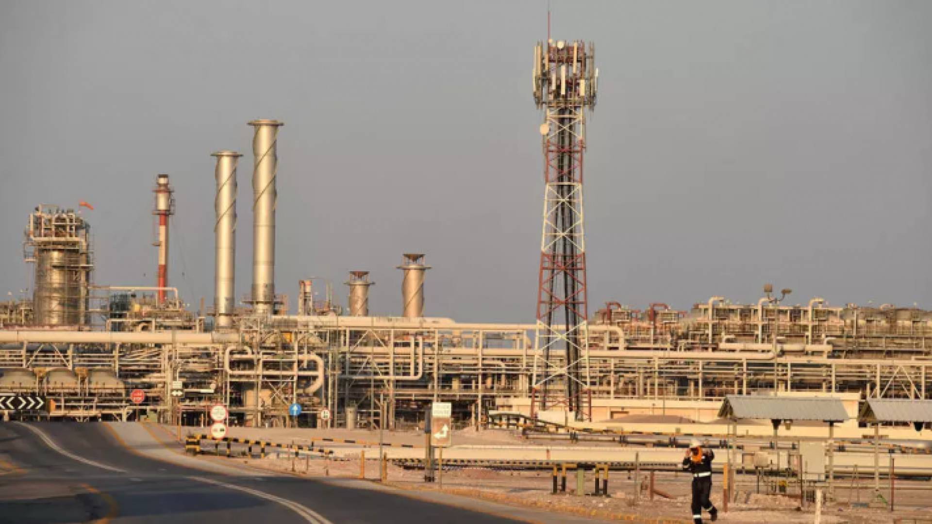 منشأة نفطية