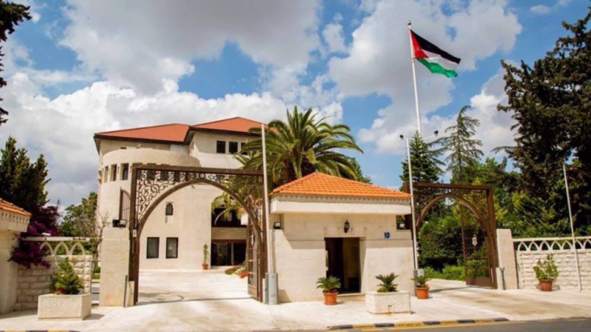 مجلس الوزراء يوافق على نظام معدل لنظام تقاعد موظفي البلديات ومكافآتهم