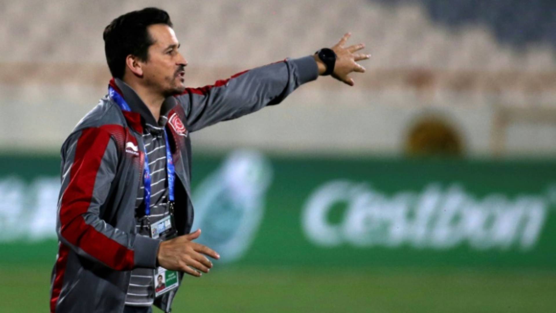 استقالة فاريا مدرب الدحيل لاسباب شخصية