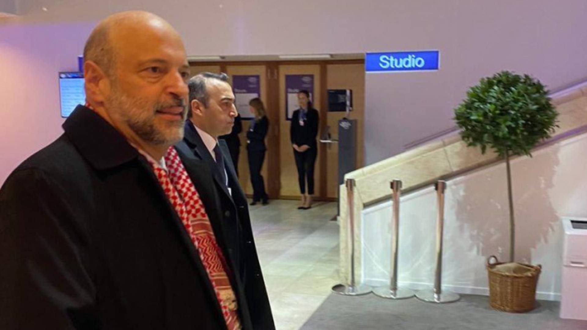 وصول الرزاز لدافوس