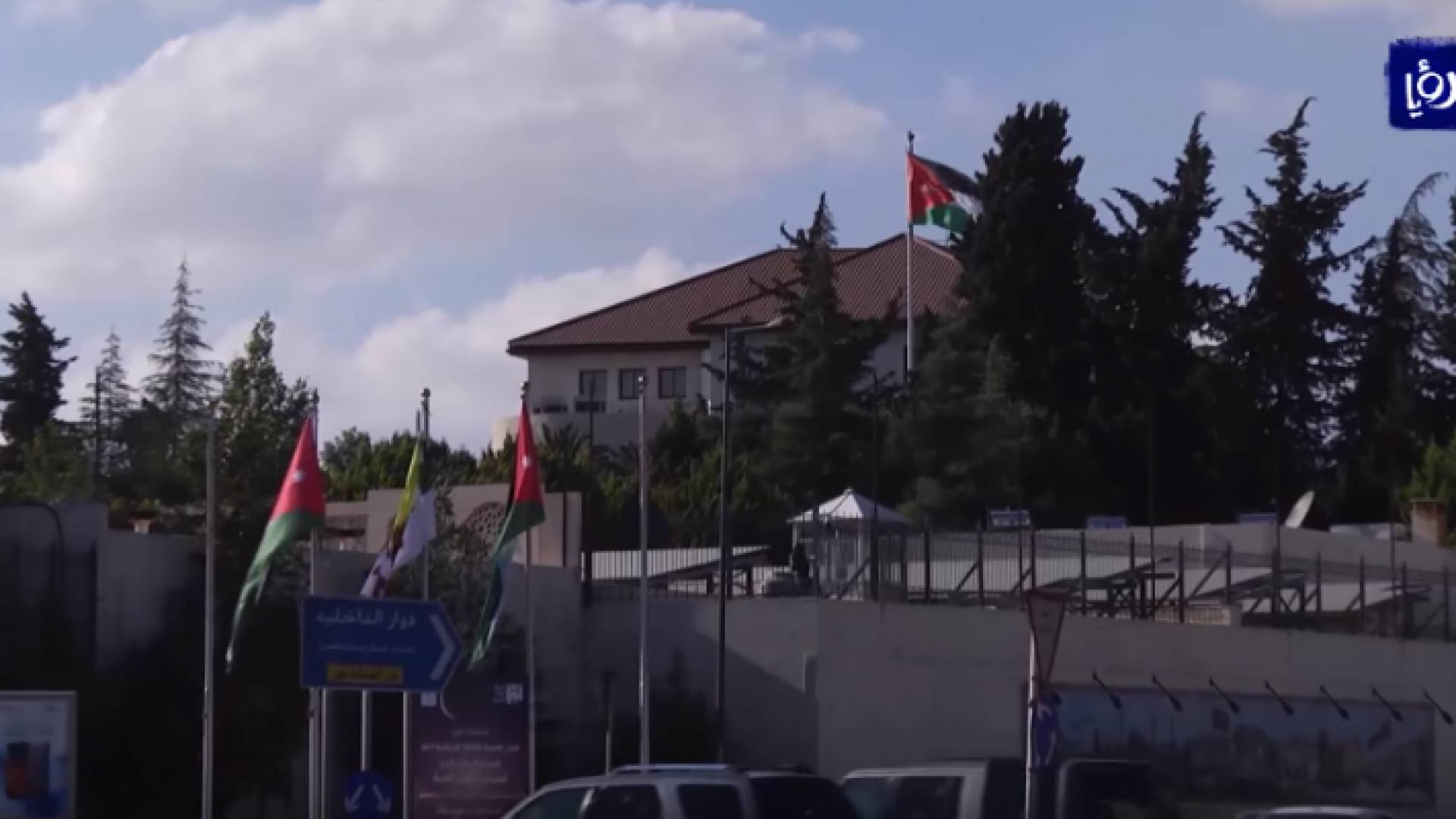 تمديد تخفيض رسوم تصاريح التجديد وتغيير مكان العمل بقطاعي الزراعة والمخابز