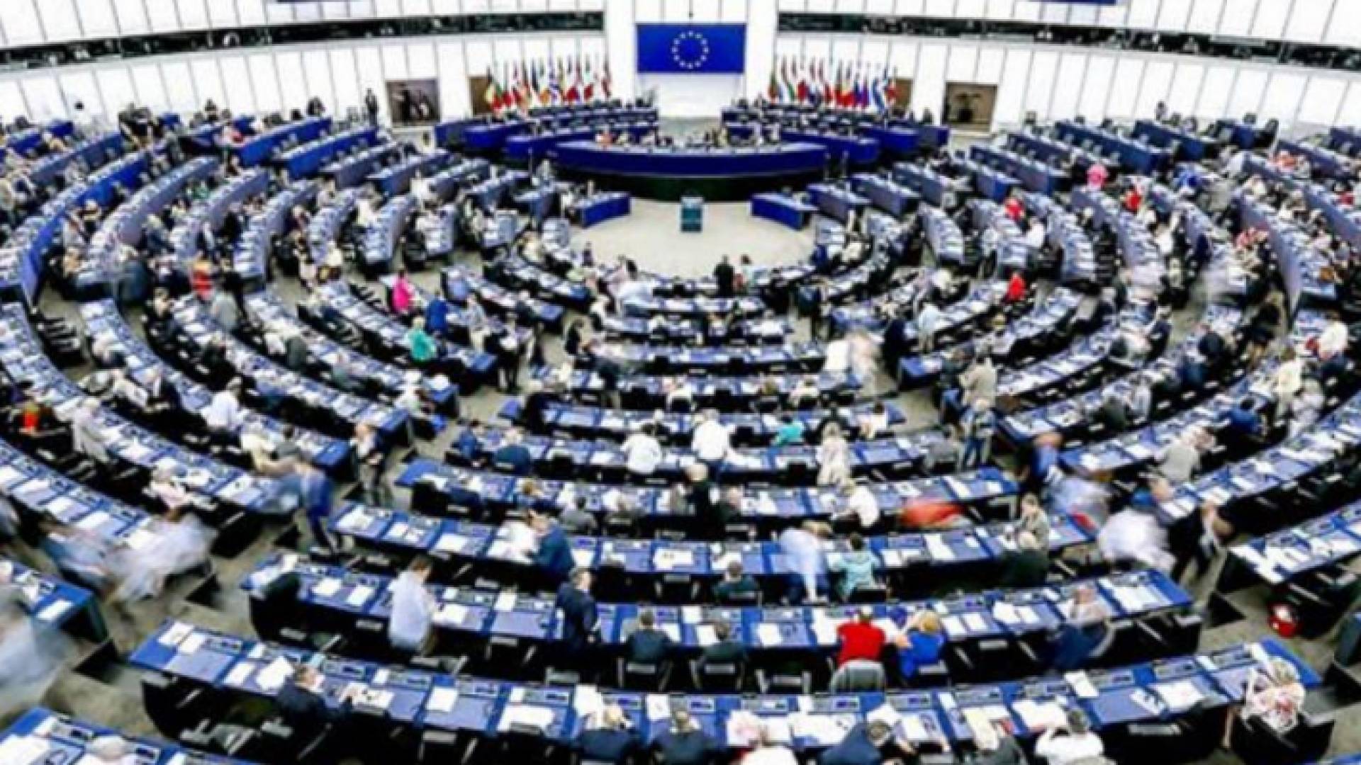 البرلمان الأوروبي يصادق بشكل نهائي على صفقة "بريكست" مع بريطانيا