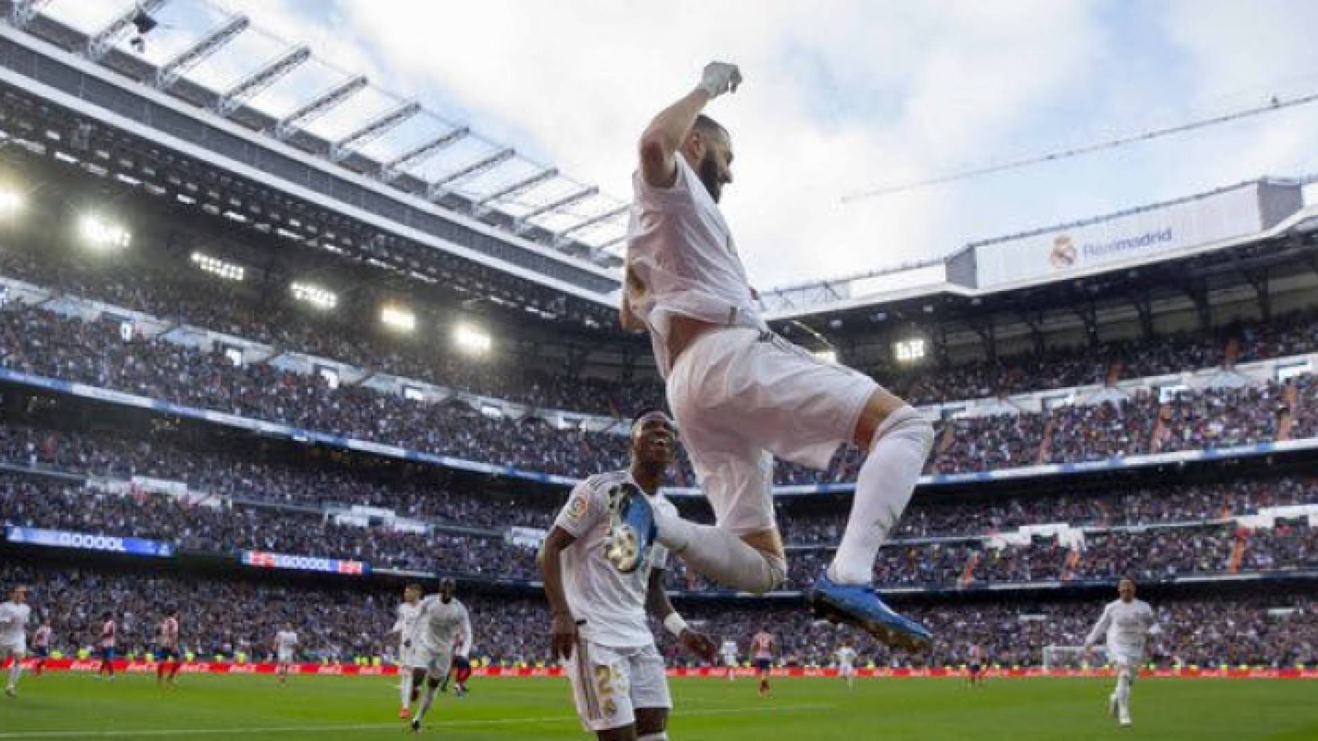 ريال مدريد يحسم الديربي ويواصل صدارة الدوري الاسباني