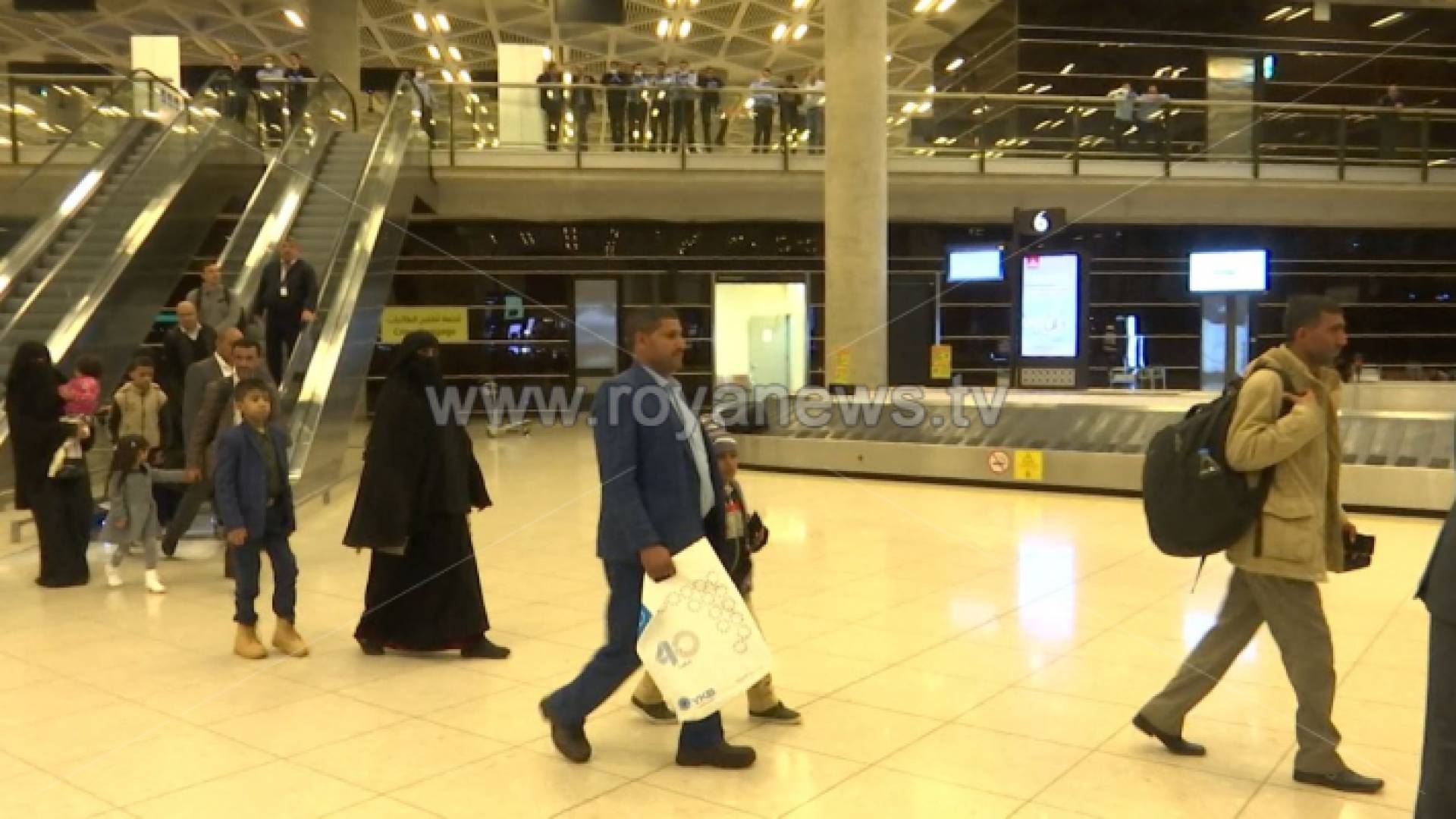 وصول أولى رحلات عملية الجسر الجوي الطبي القادمة من اليمن