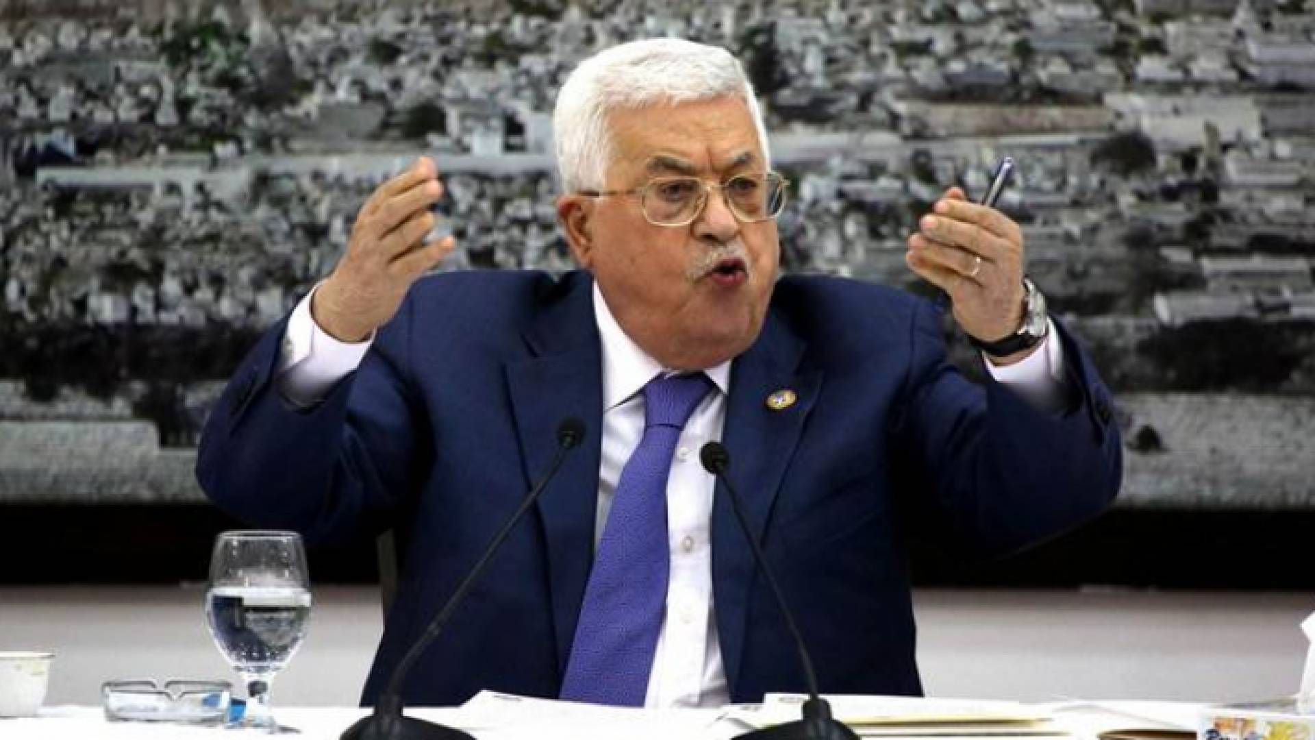 الرئيس محمود عباس
