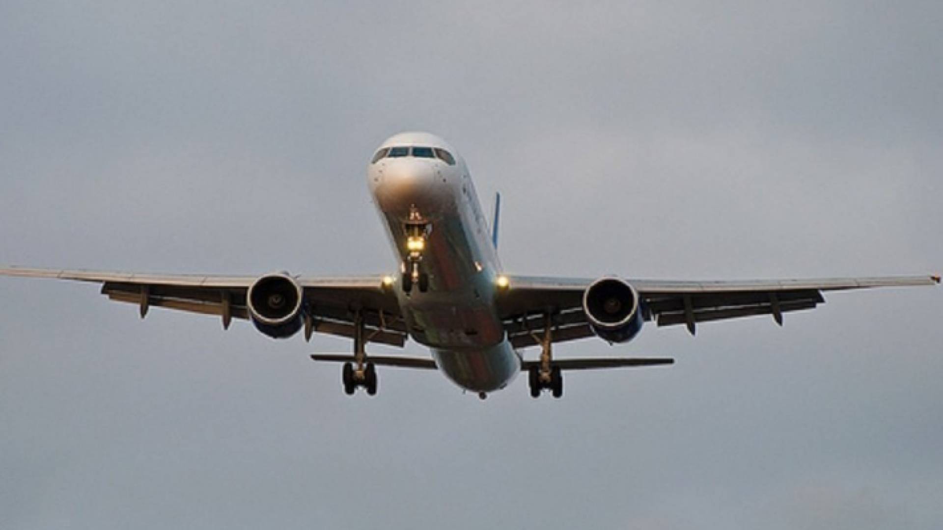 طائرة مدنية