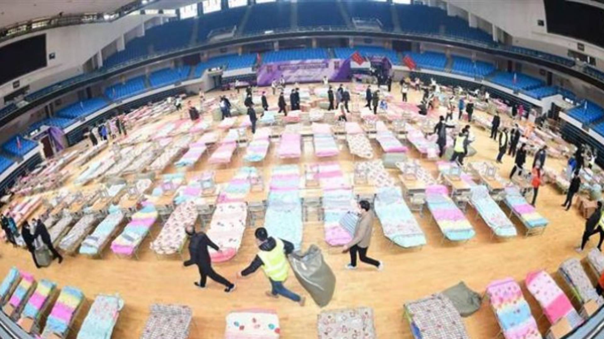 ووهان الصينية تحول الملاعب إلى مستشفيات للمصابين بـ "كورونا"