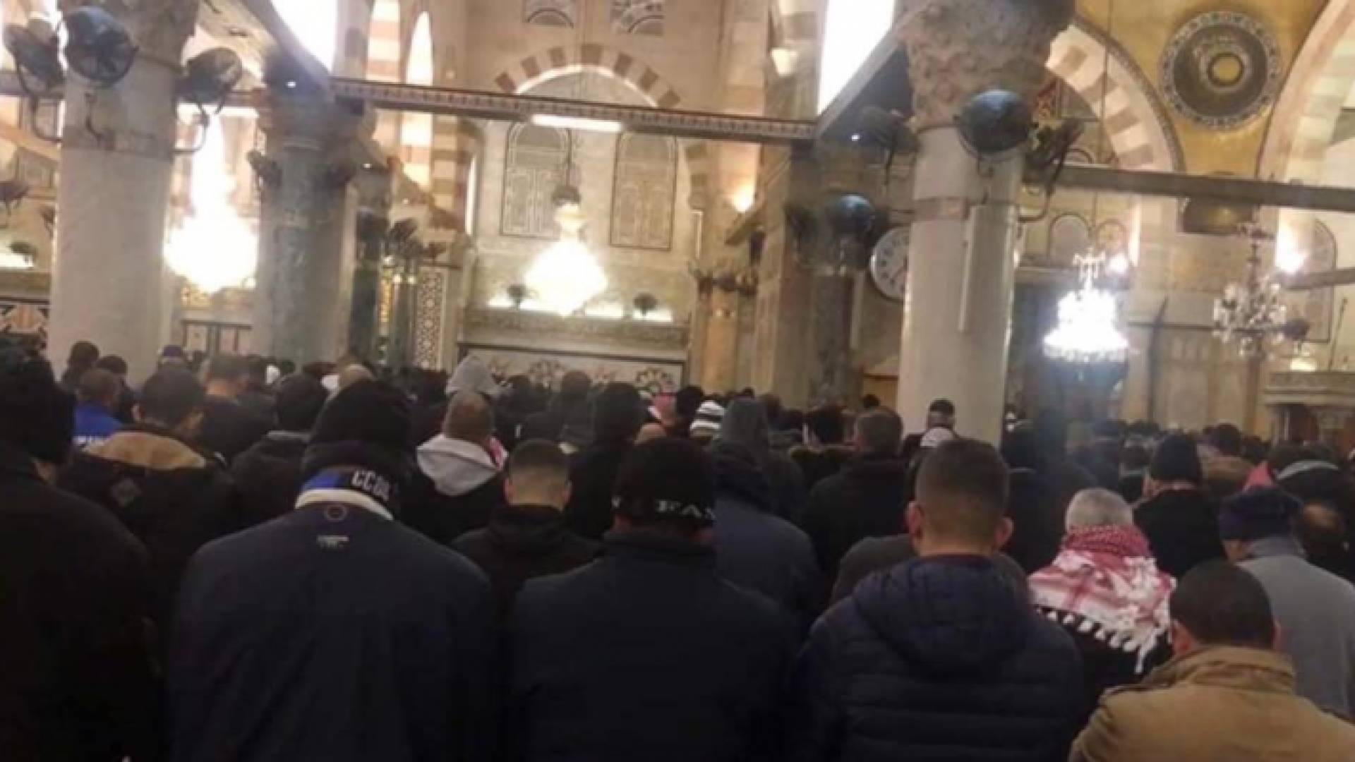 الالاف يلبون نداء "الفجر العظيم" في الاقصى