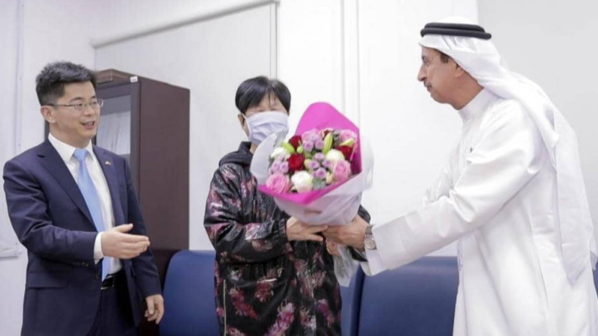 الإمارات تعلن شفاء أول حالة مصابة بفيروس كورونا