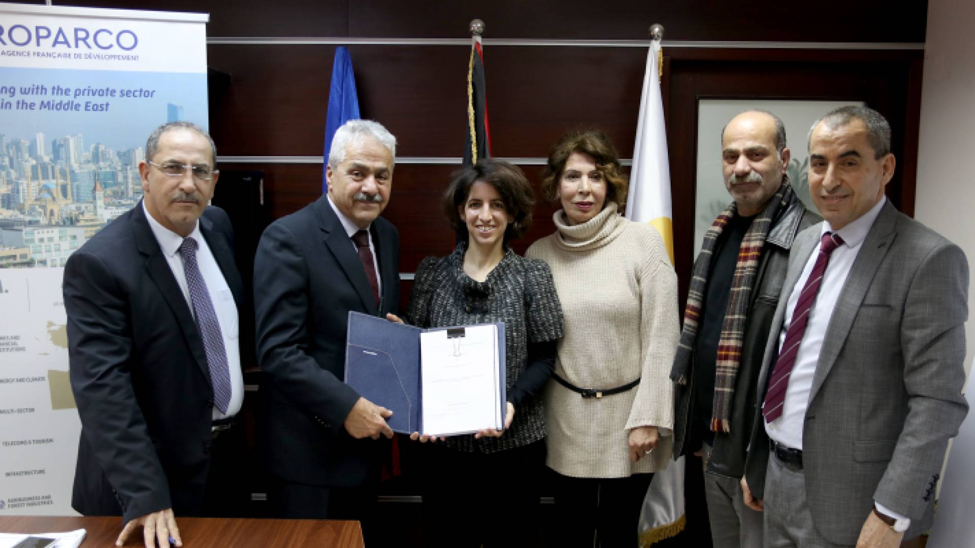 بهدف دعم أصحاب المشاريع الصغيرة وخلق فرص عمل