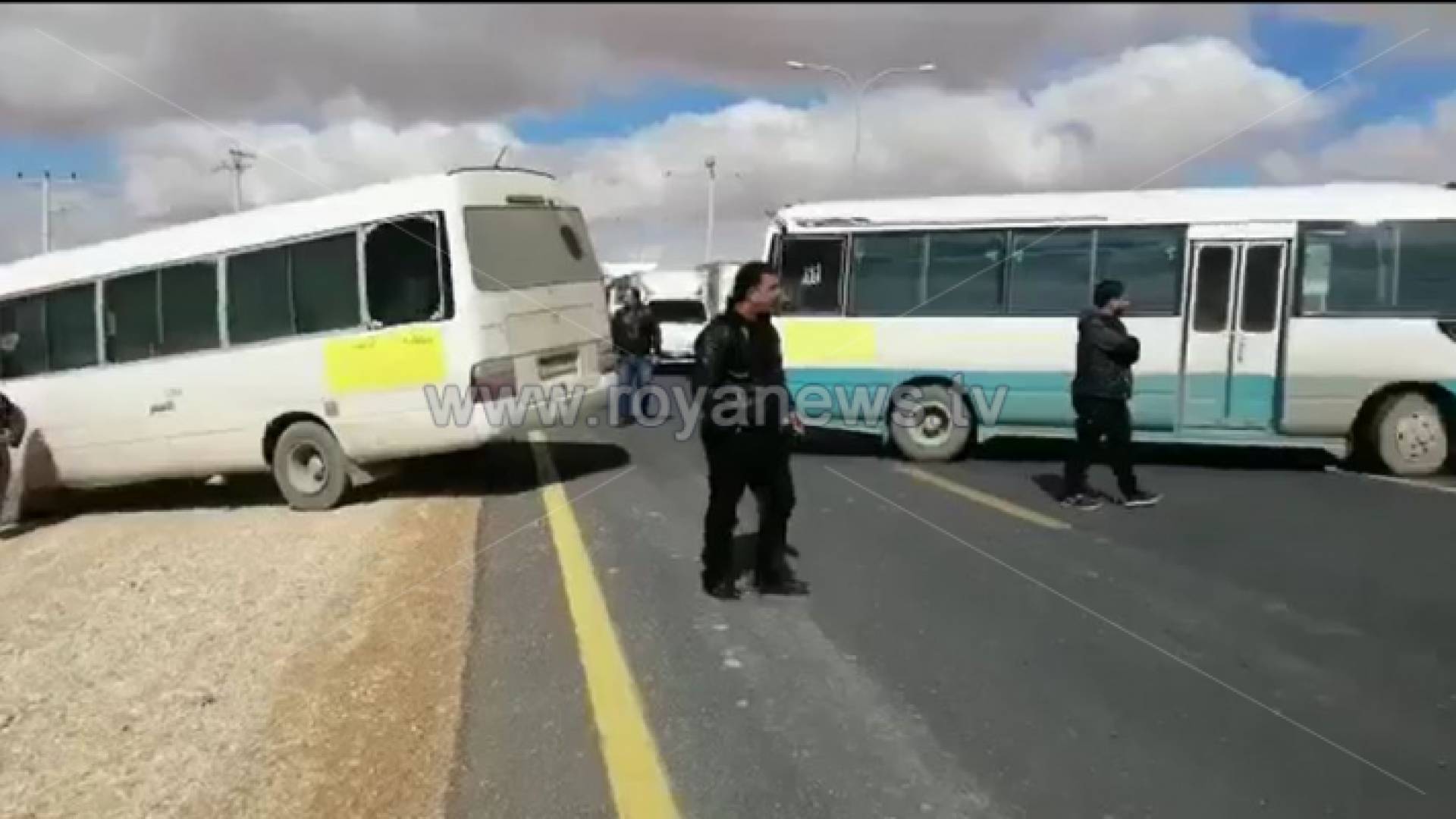 من اغلاق الطريق الصحراوي