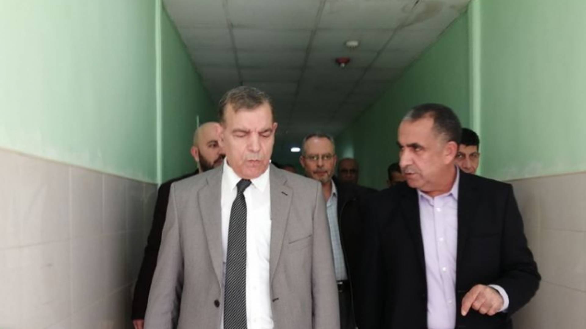 الوزير يقول إن المستشفى يقدم خدمات وفق المعايير الدولية المعروفة عالميا