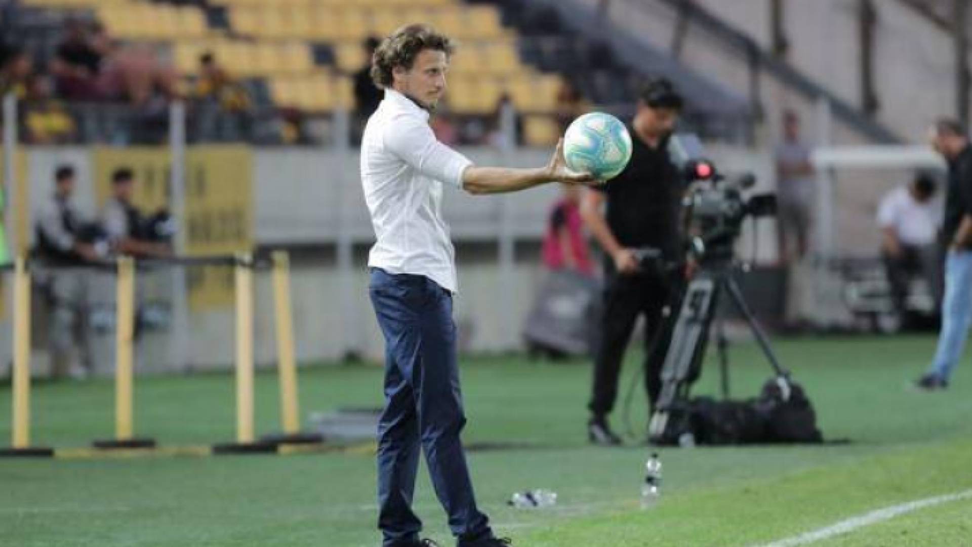 الأوروجواياني دييجو فورلان