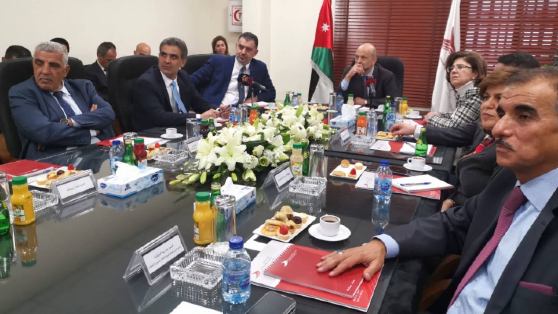 الرزاز يزور المؤسسة العامة للضمان الاجتماعي