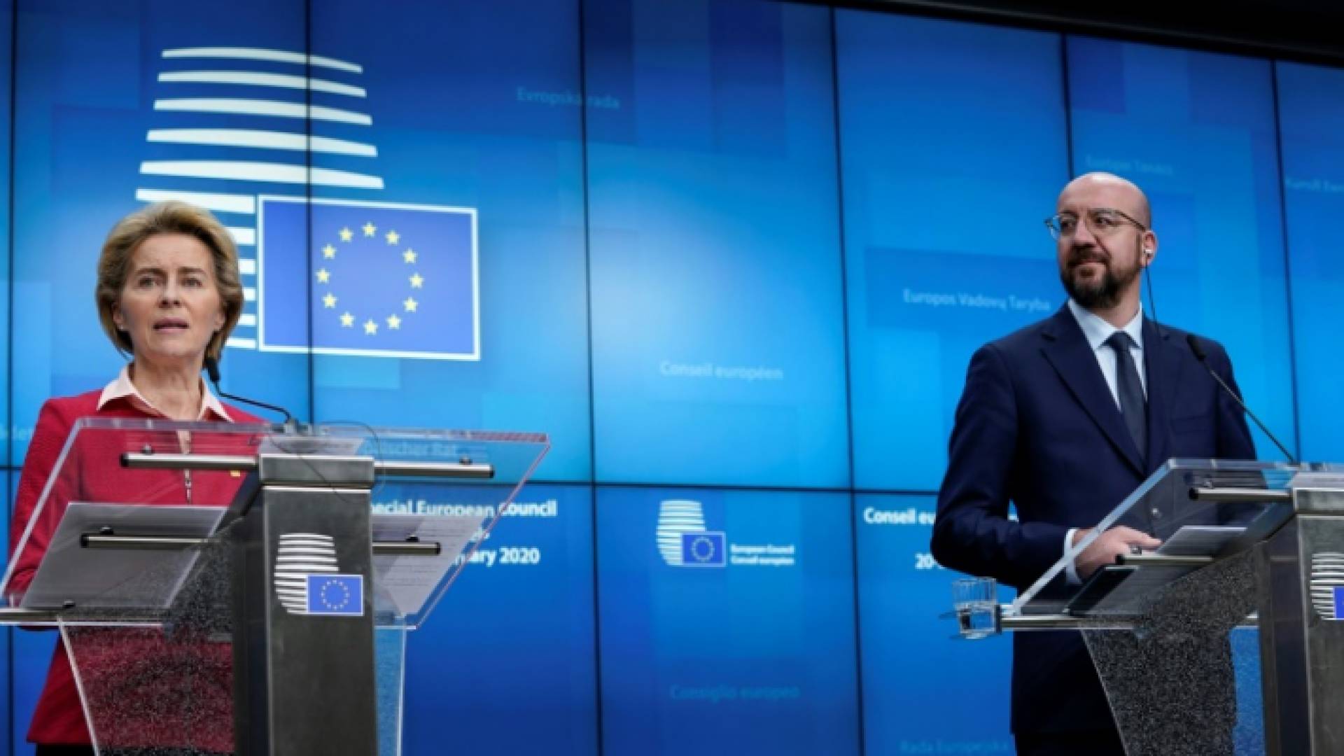 رئيس المجلس الأوروبي شارل ميشال في مؤتمر صحافي مشترك مع رئيسة المفوضية الأوروبية أوروسولا فون دير لايين