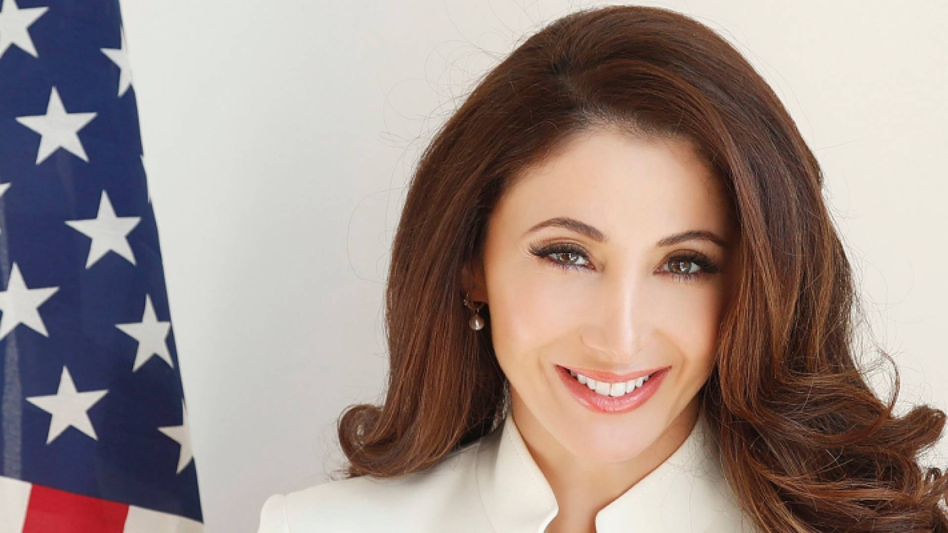 جوليا نشيوات