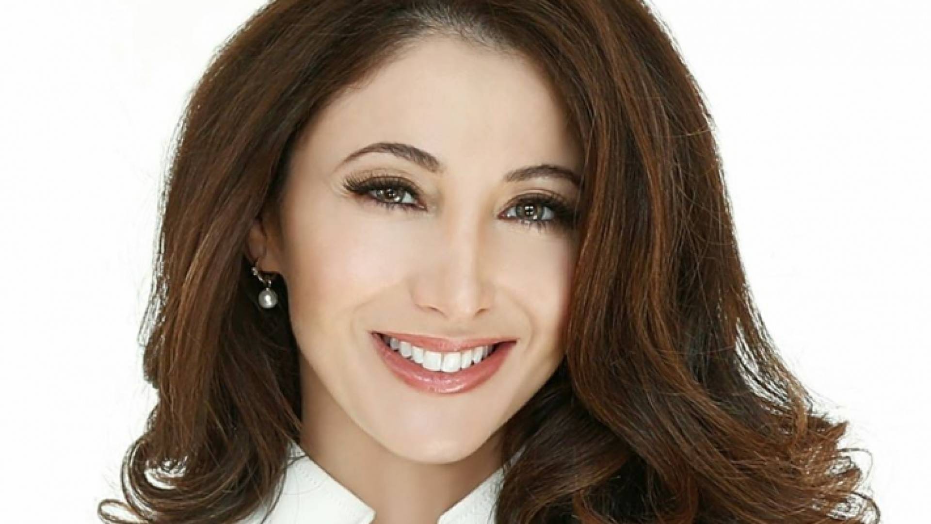 جوليا نشيوات