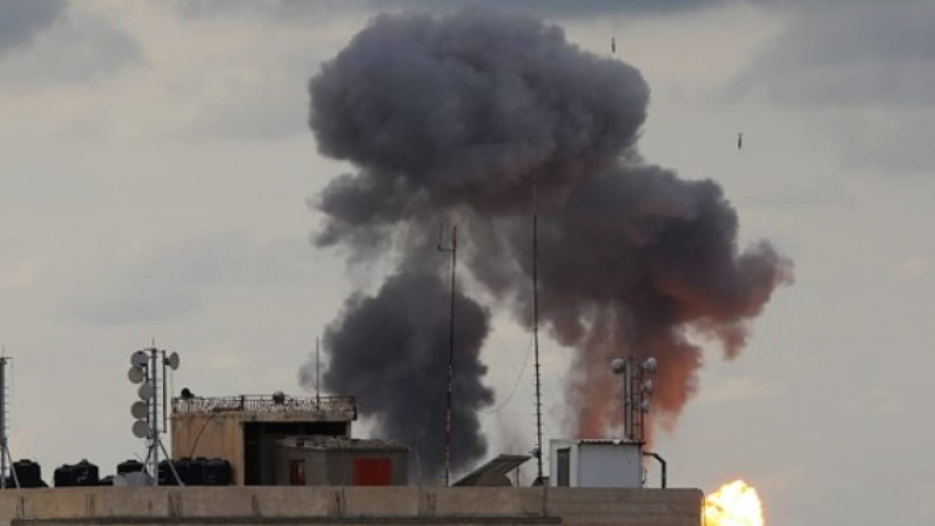 إحدى المناطق التي تعرضت لقصف الاحتلال بغزة