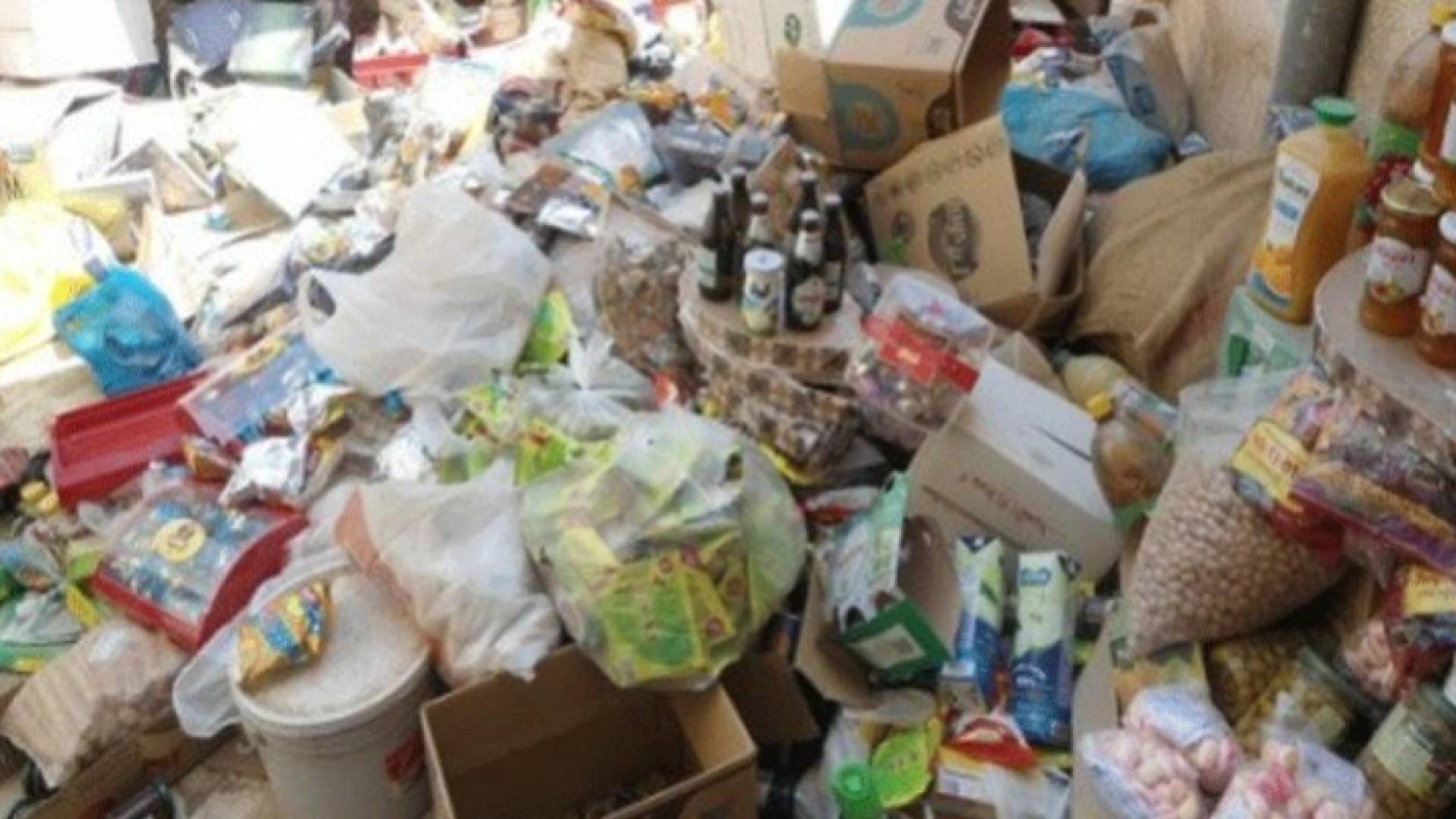 إتلاف مواد غذائية - ارشيفية