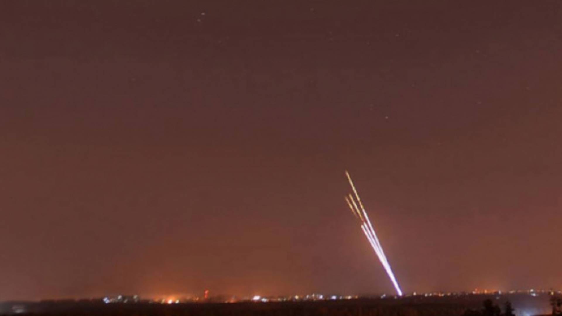 المقاومة تطلق رشقة صواريخ والقبة الحديدية تحاول التصدي