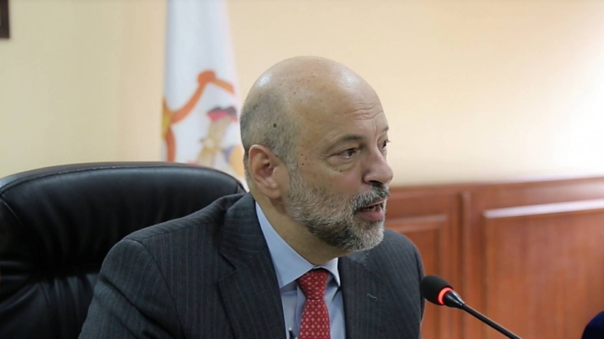 رئيس الوزراء الدكتور عمر الرزاز