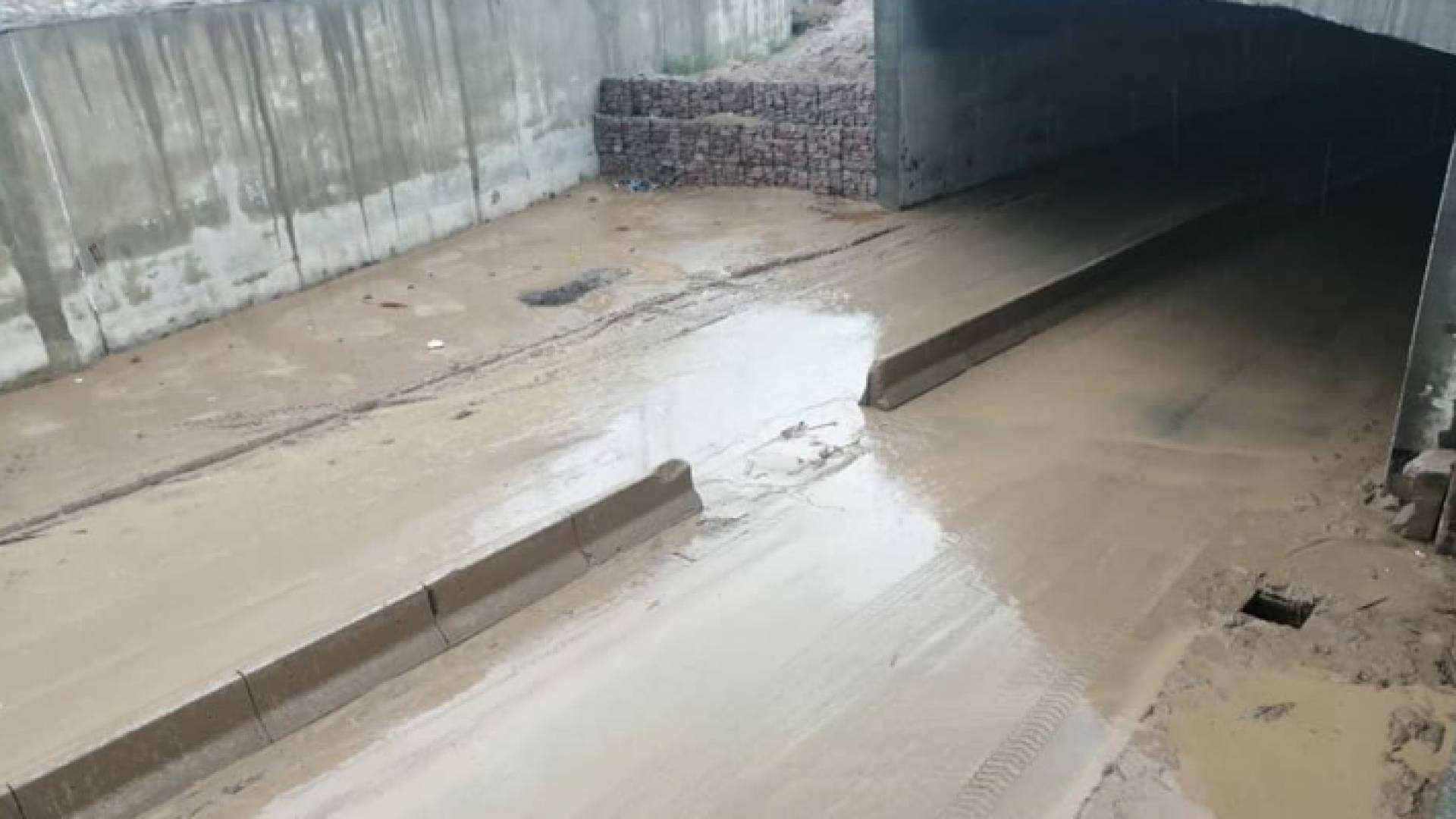 إعادة فتح طريق جسر ميناء الحاويات في العقبة