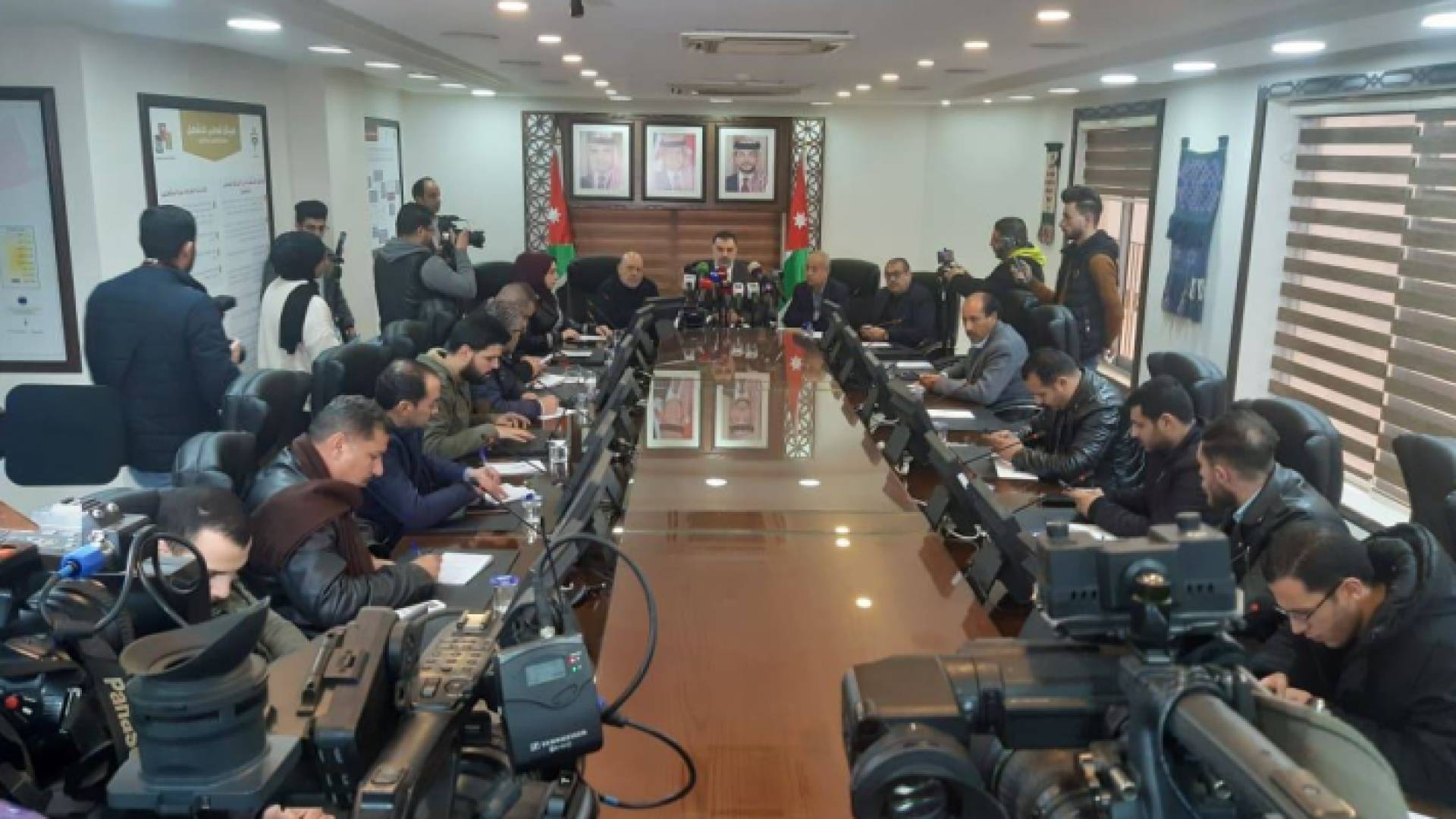 من المؤتمر الصحفي