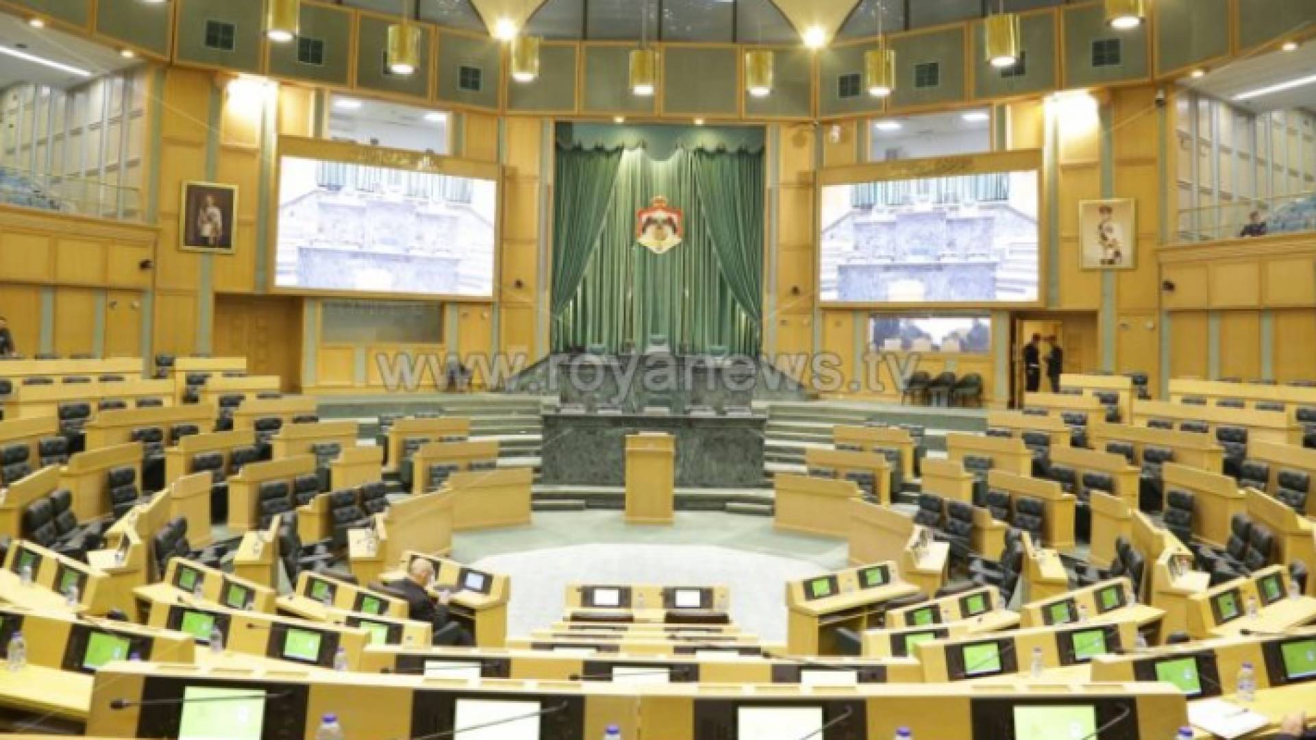 وضعت مادة لمعالجة التحرش الجنسي بالاناث أثناء العمل