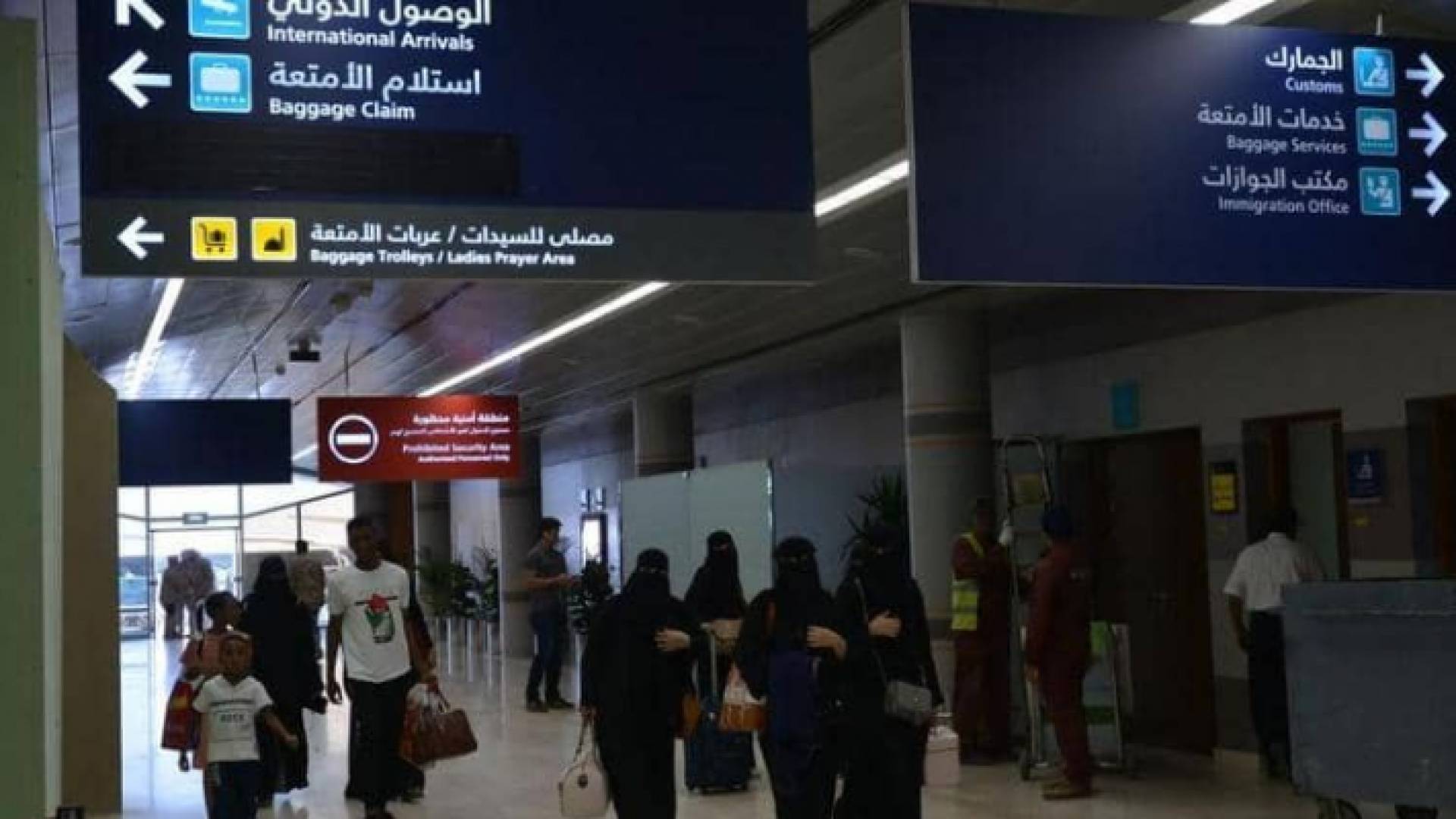 السعودية: تعليق دخول مواطني مجلس التعاون إلى مكة المكرمة والمدينة المنورة بسبب كورونا