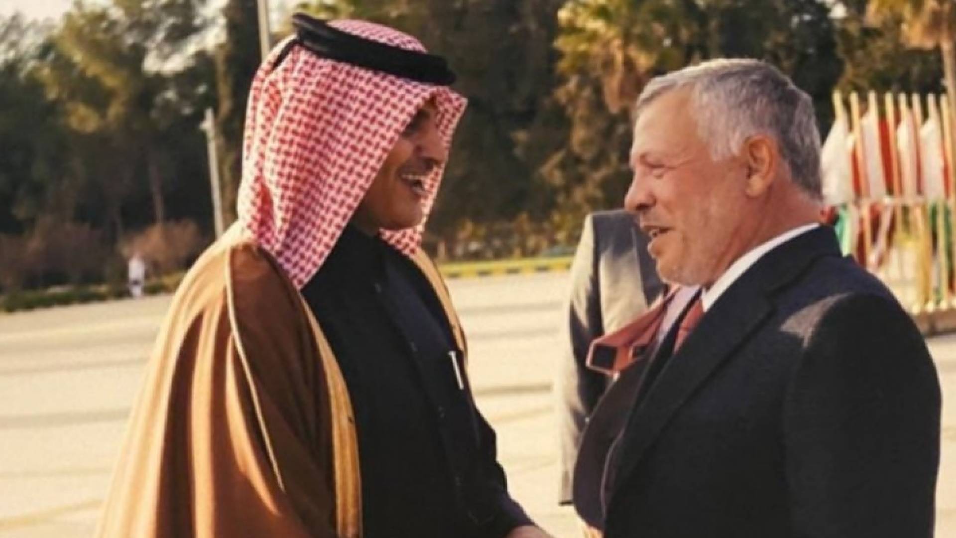 جلالة الملك والسفير القطري