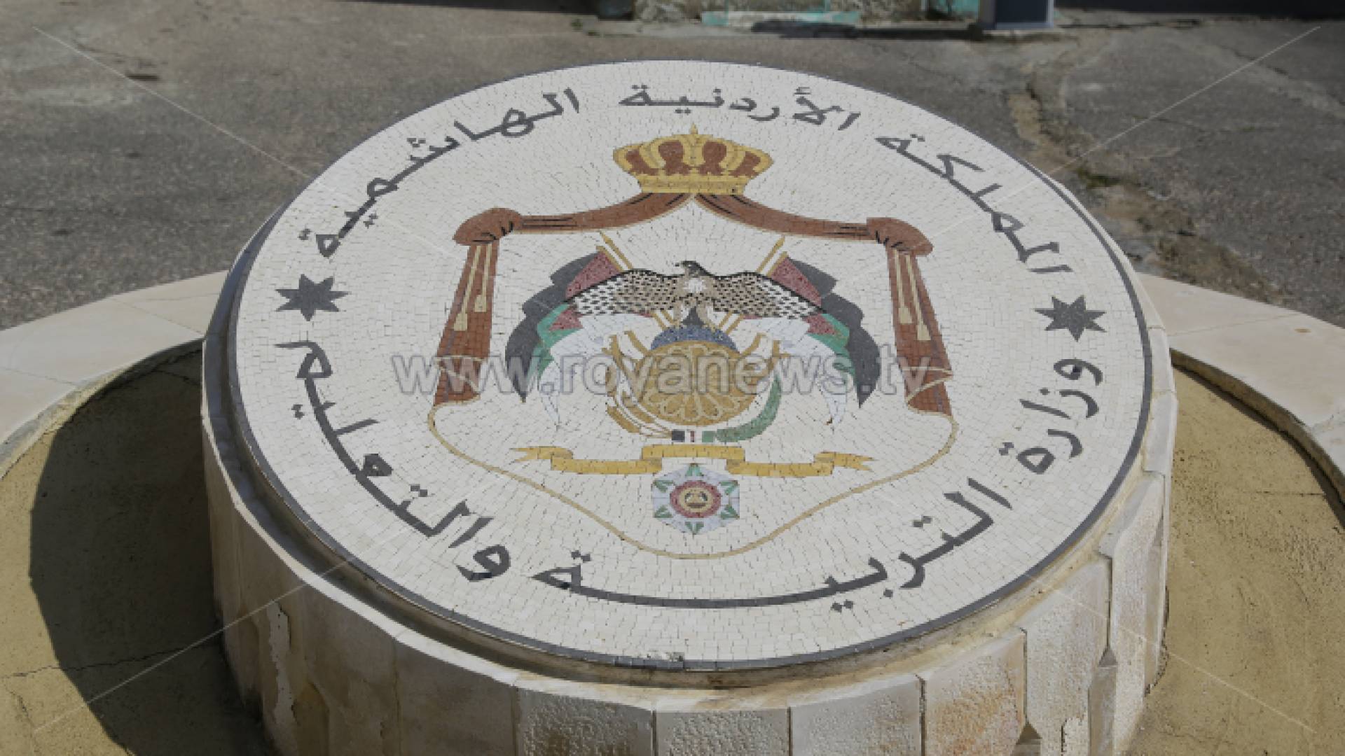 الاختلاف بين المقترحات يكمن في توزيع المباحث في المدة الزمنية المقررة للبرنامج