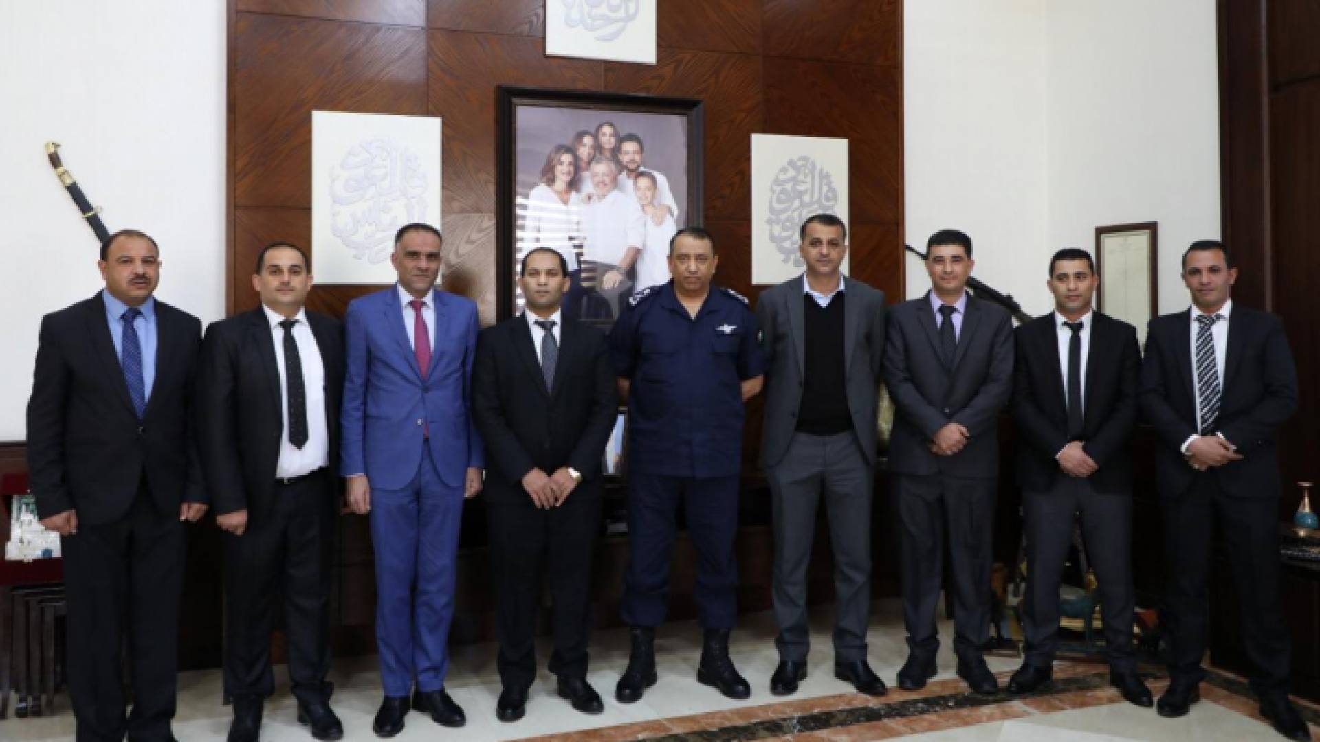 الحواتمة يكرم مكتشفي جريمة القتل التي وقعت في عام 2002