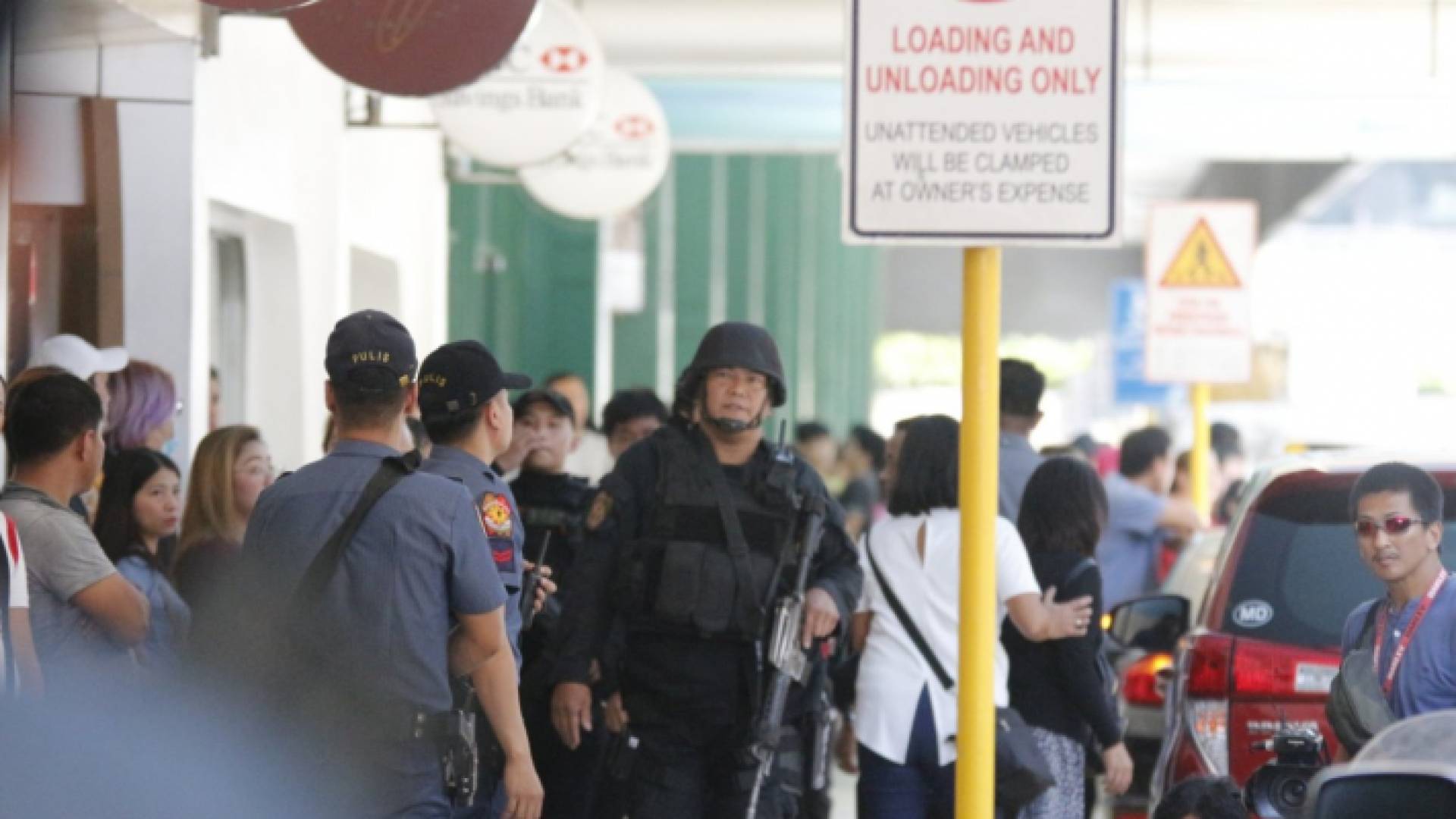 الشرطة تحاصر المكان