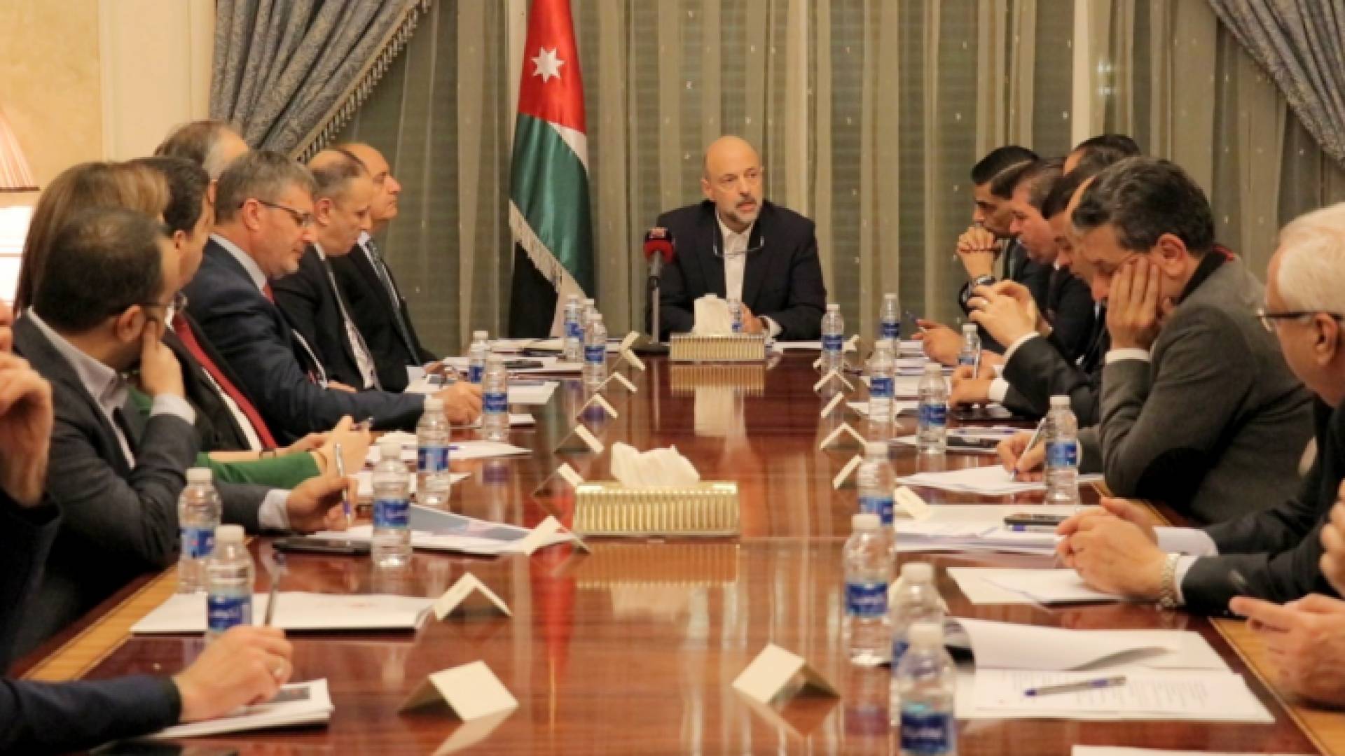 الرزاز يلتقي مدراء الإعلام الرسمي ورؤساء تحرير الصحف اليومية