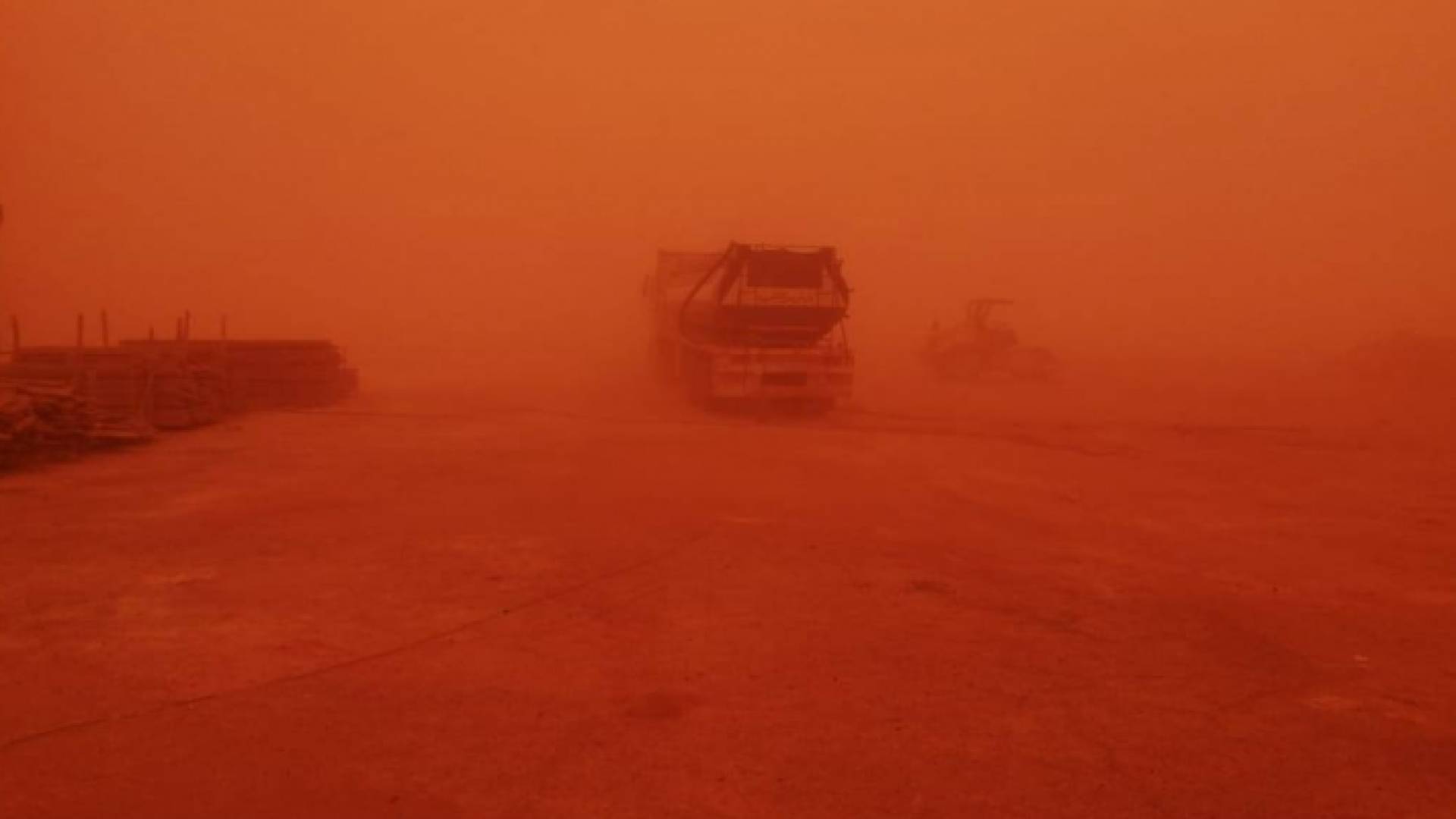 عواصف رملية في منطقة الازرق