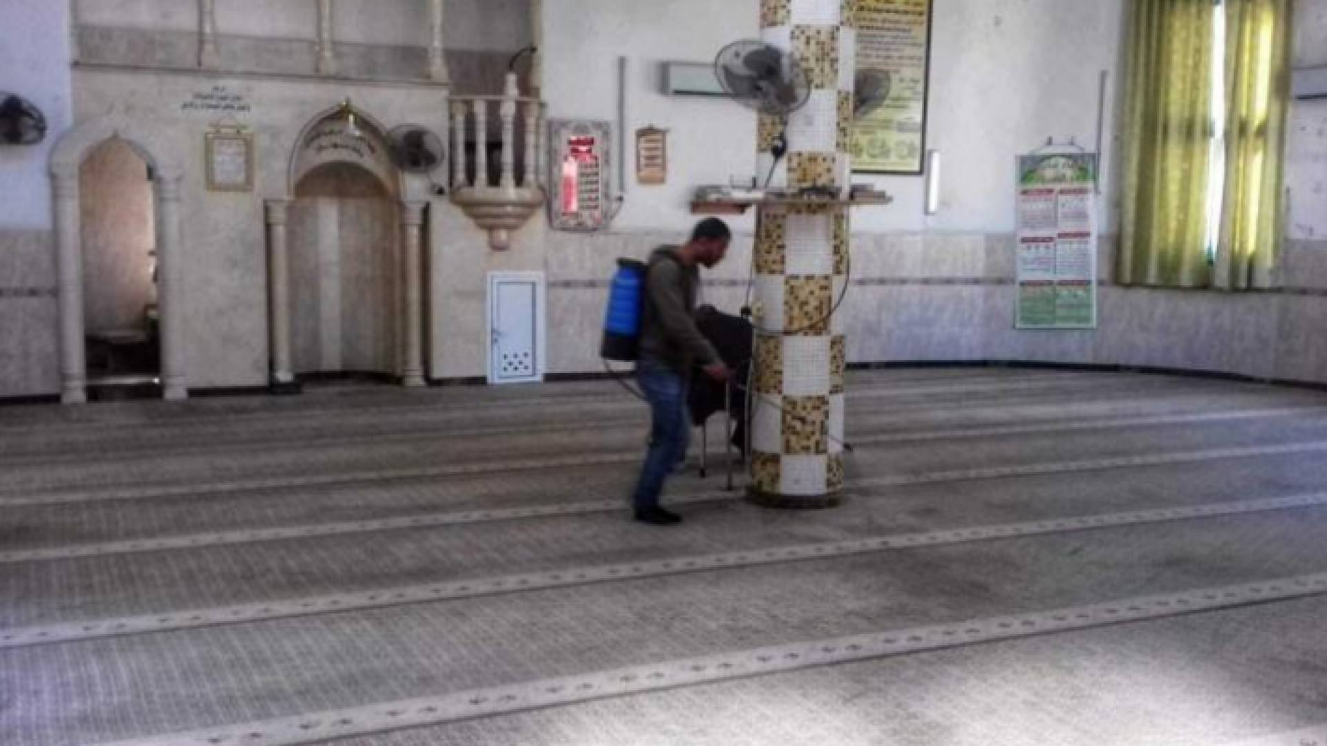 تعقيم جميع المساجد في فلسطين خشية تفشي كورونا