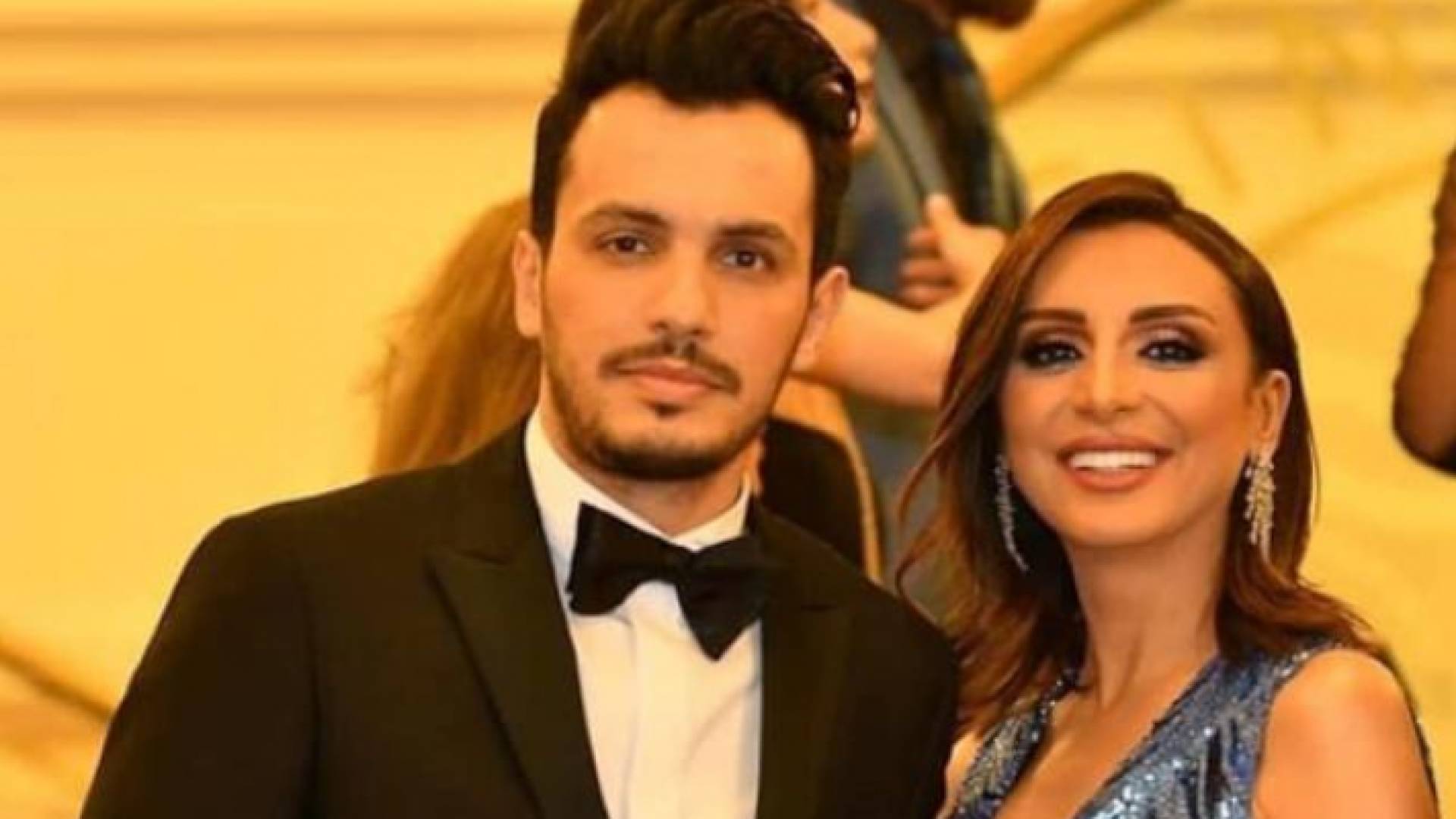 الفنانة المصرية أنغام والموزع الموسيقي أحمد إبراهيم