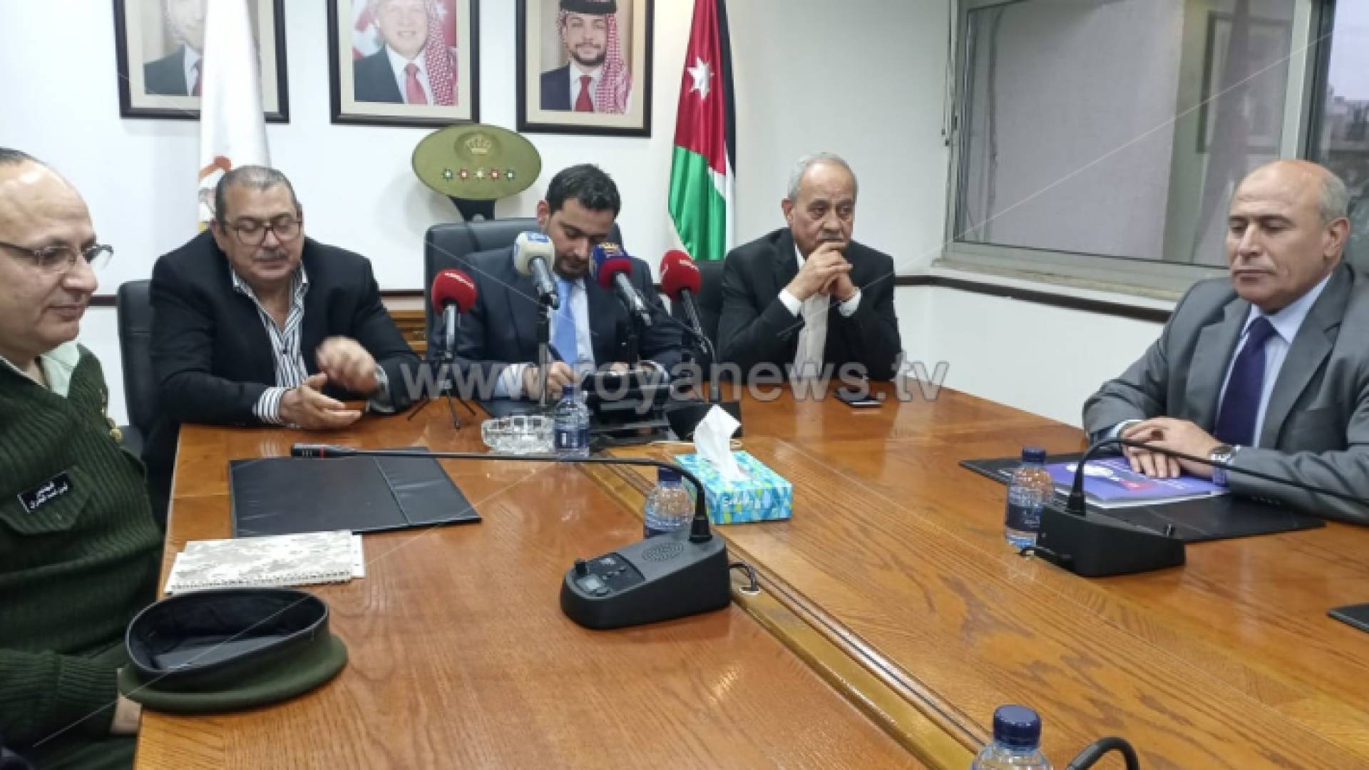 من المؤتمر الصحفي