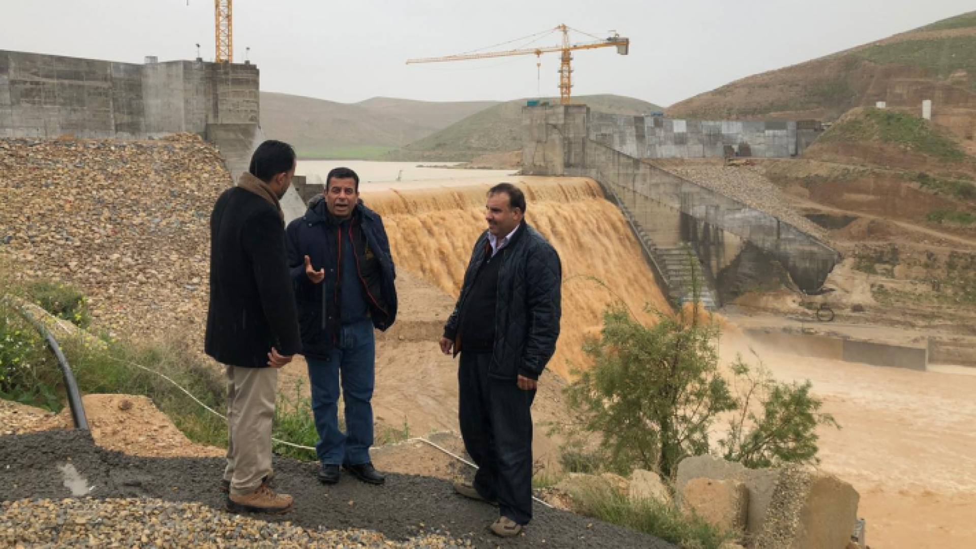 امين عام وزارة المياه والري يتفقد سد الوالة